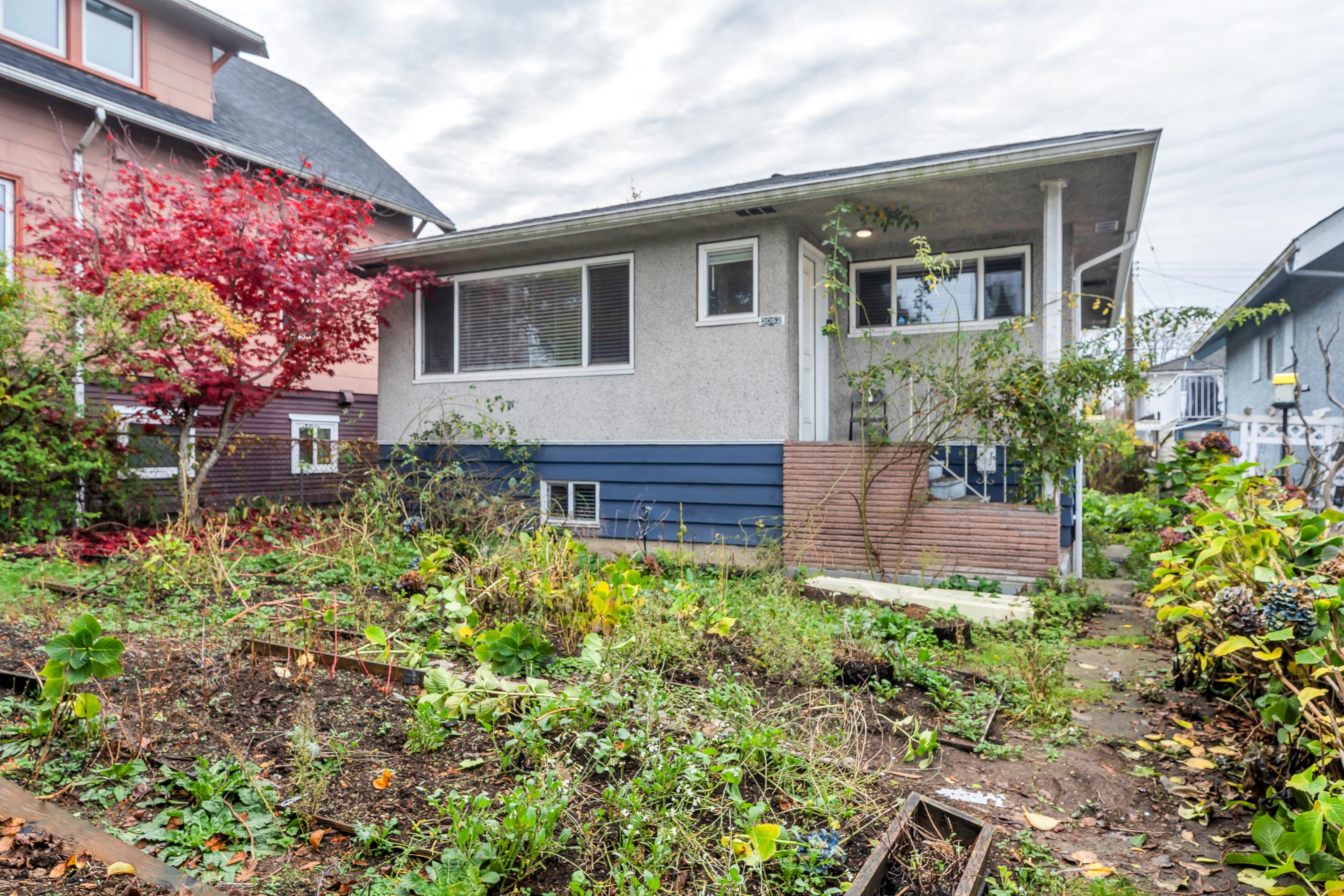 2052 E 41 Avenue, Vancouver