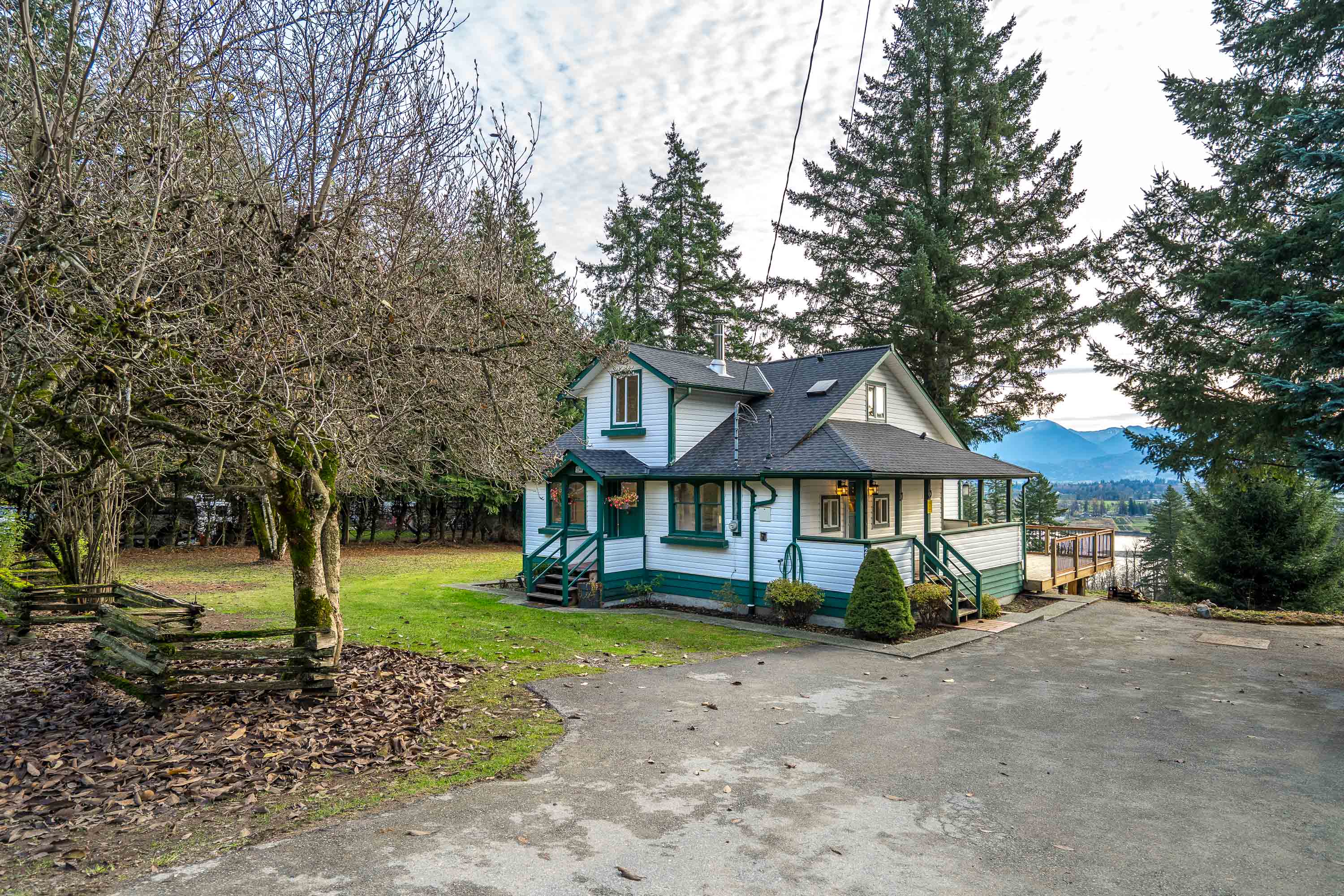 2344 Lougheed Highway, Agassiz