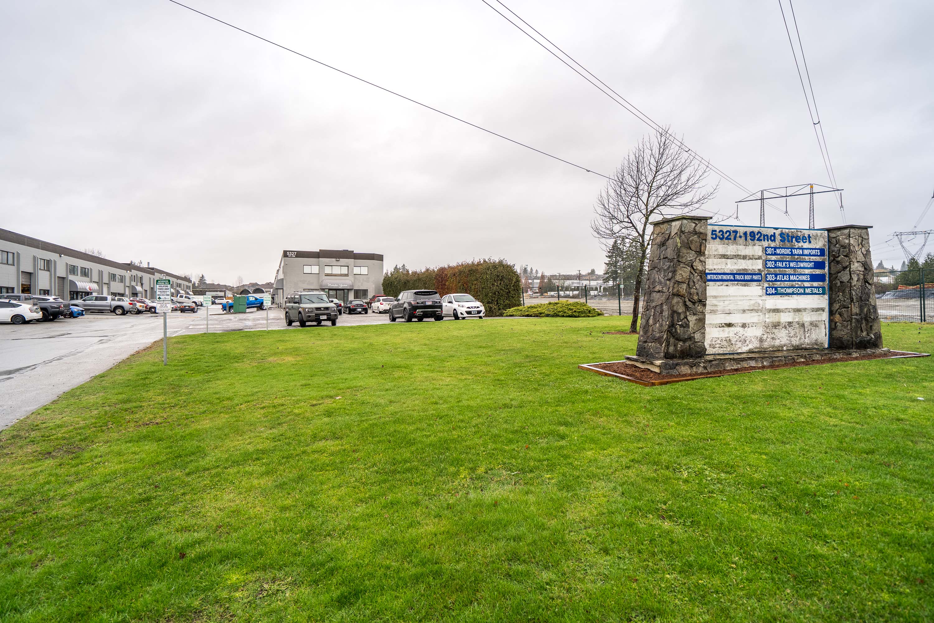 305 - 5327 192 Street, Surrey