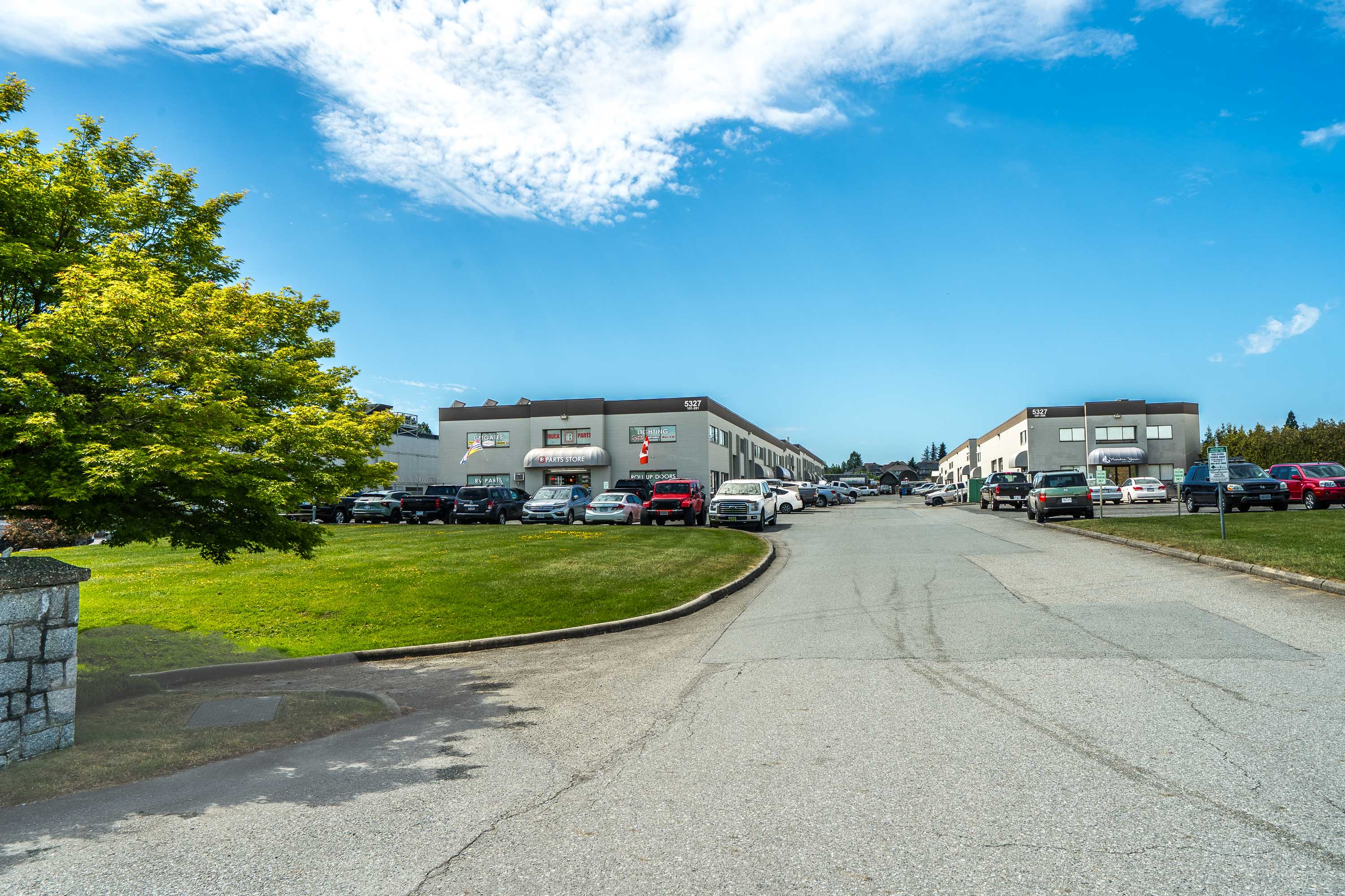 305 - 5327 192 Street, Surrey