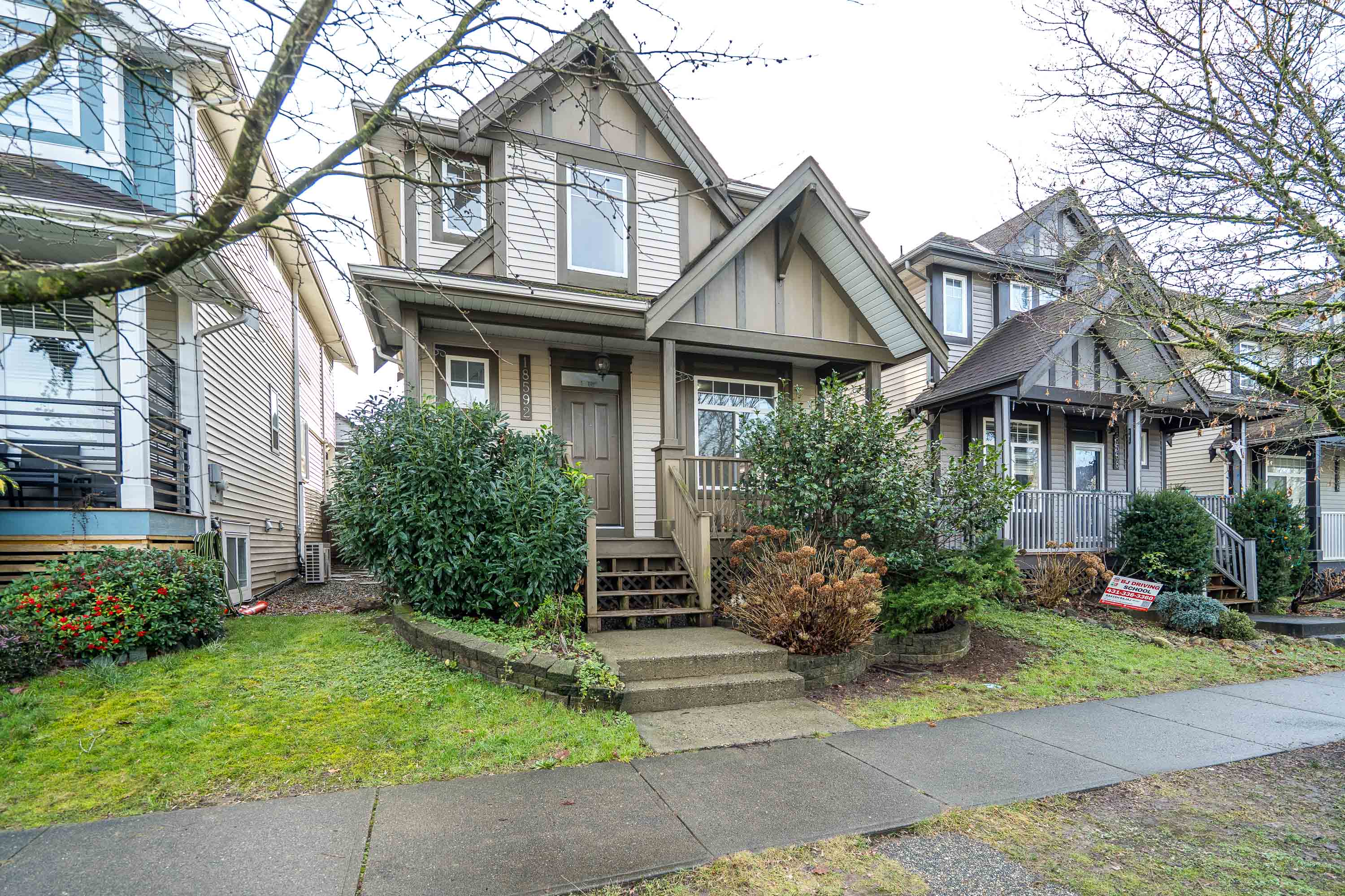 18592 67 Avenue, Surrey