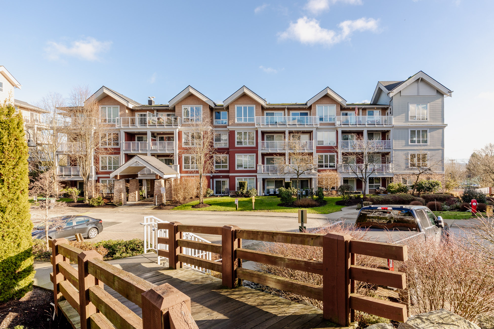 407 - 6450 194 Street, Surrey