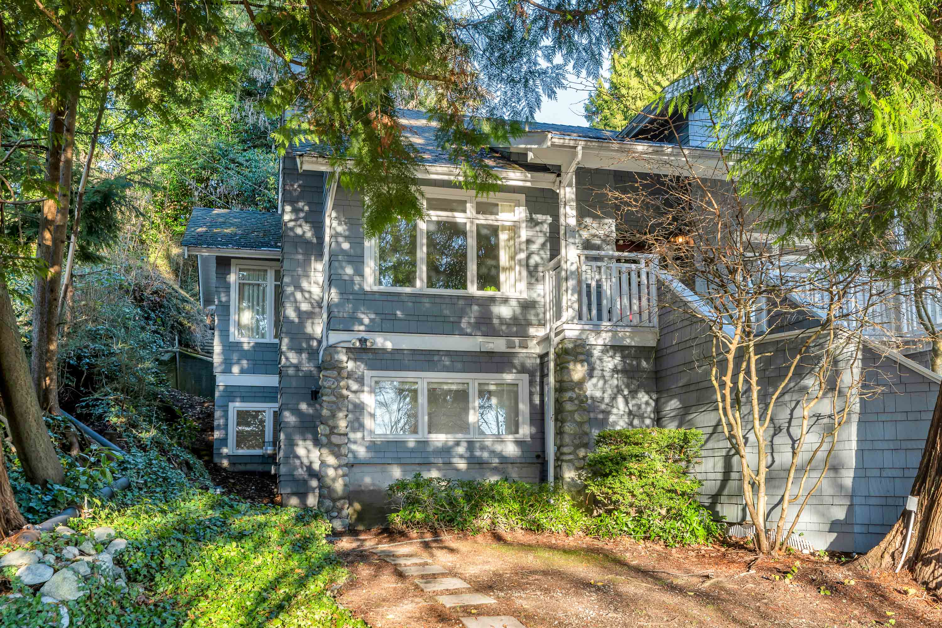 3250 Colwood Drive, North Vancouver