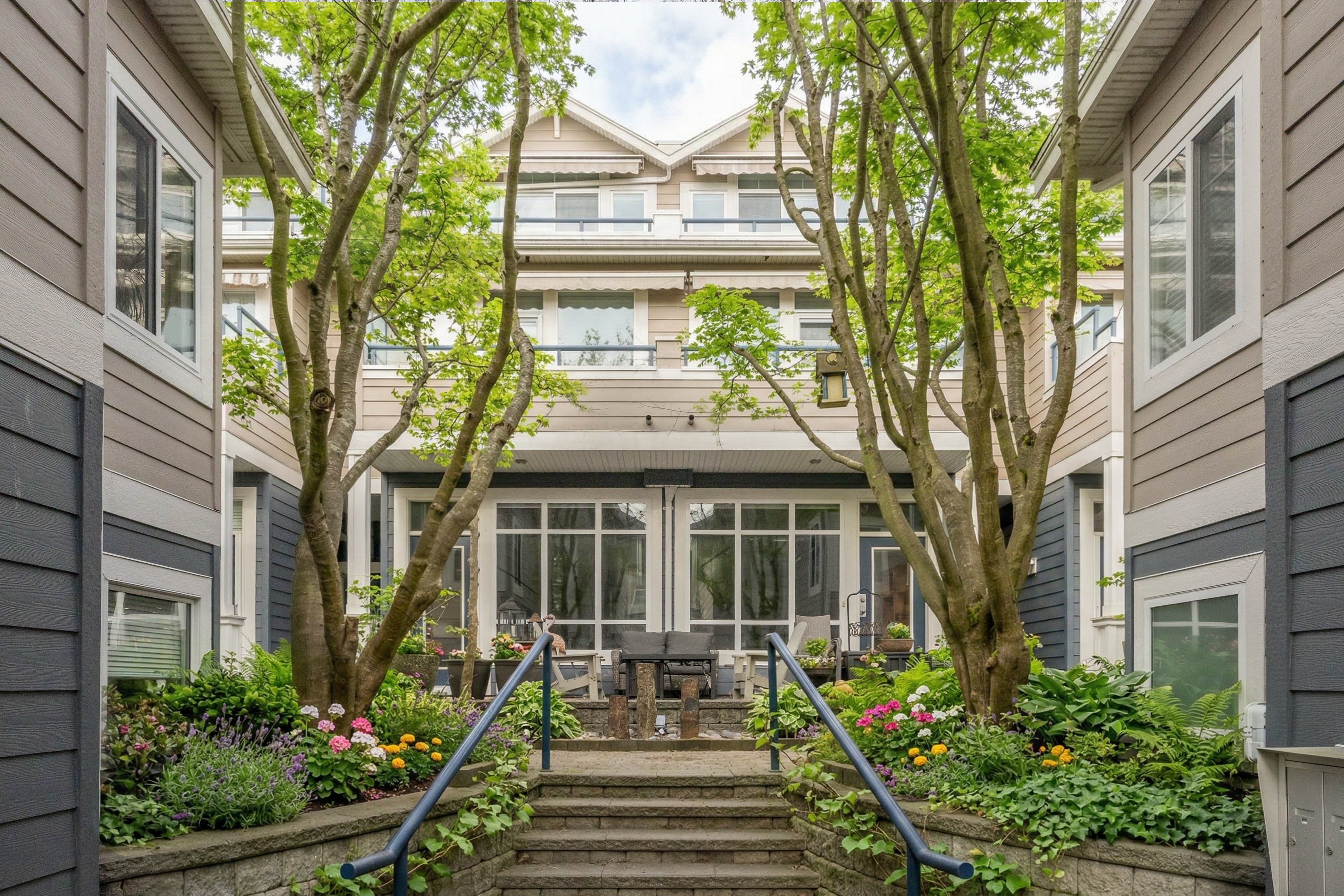 7 - 15161 Prospect Avenue, White Rock