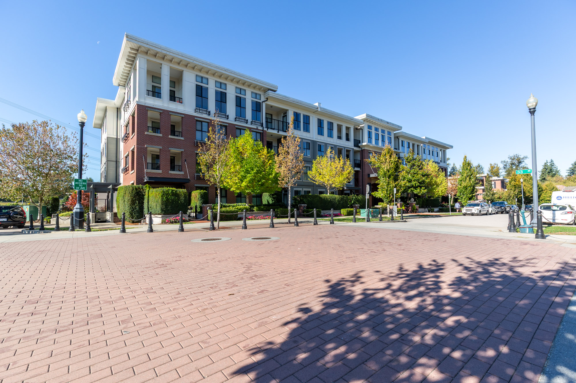 413 - 3323 151 Street, Surrey