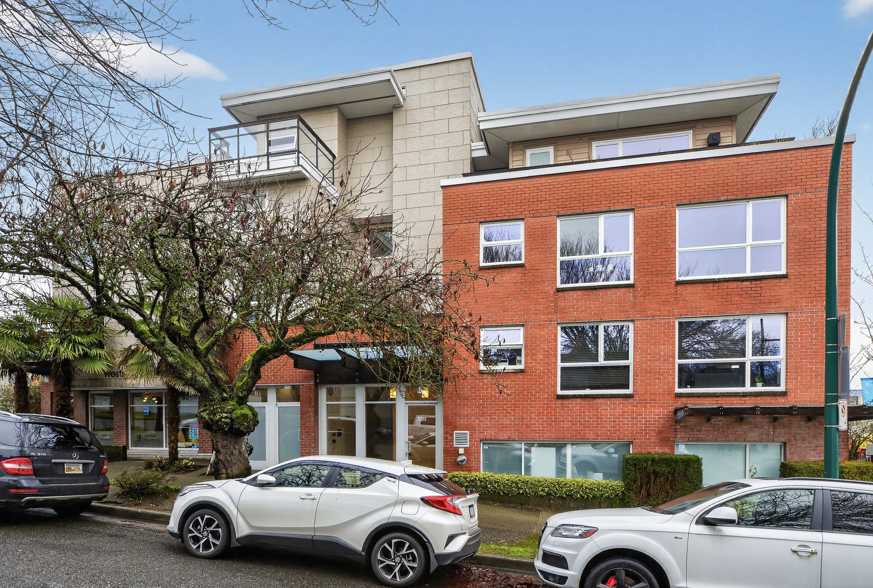 401 - 3611 West 18th Avenue, Vancouver