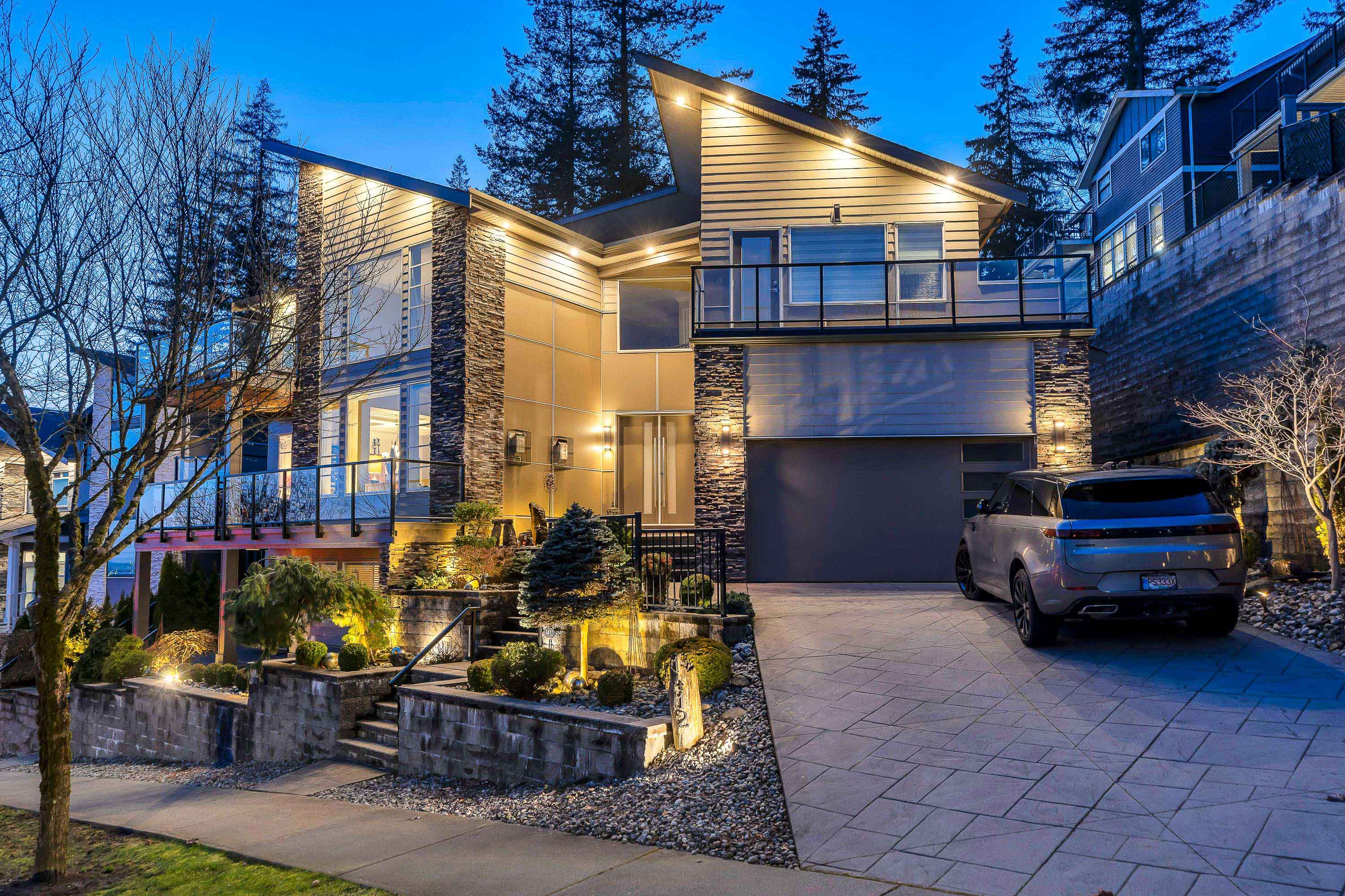 1412 Strawline Hill Street, Coquitlam