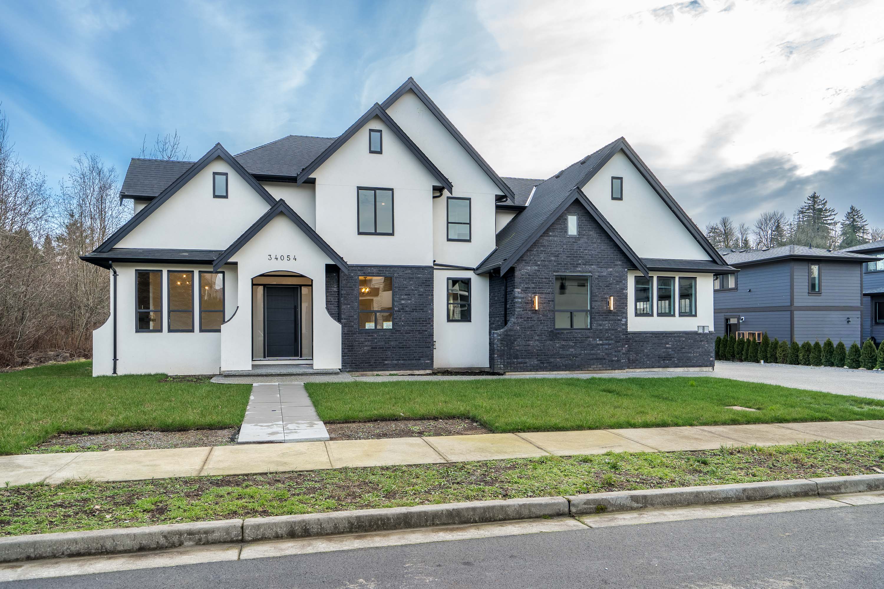 34054 Hundert Crescent, Mission