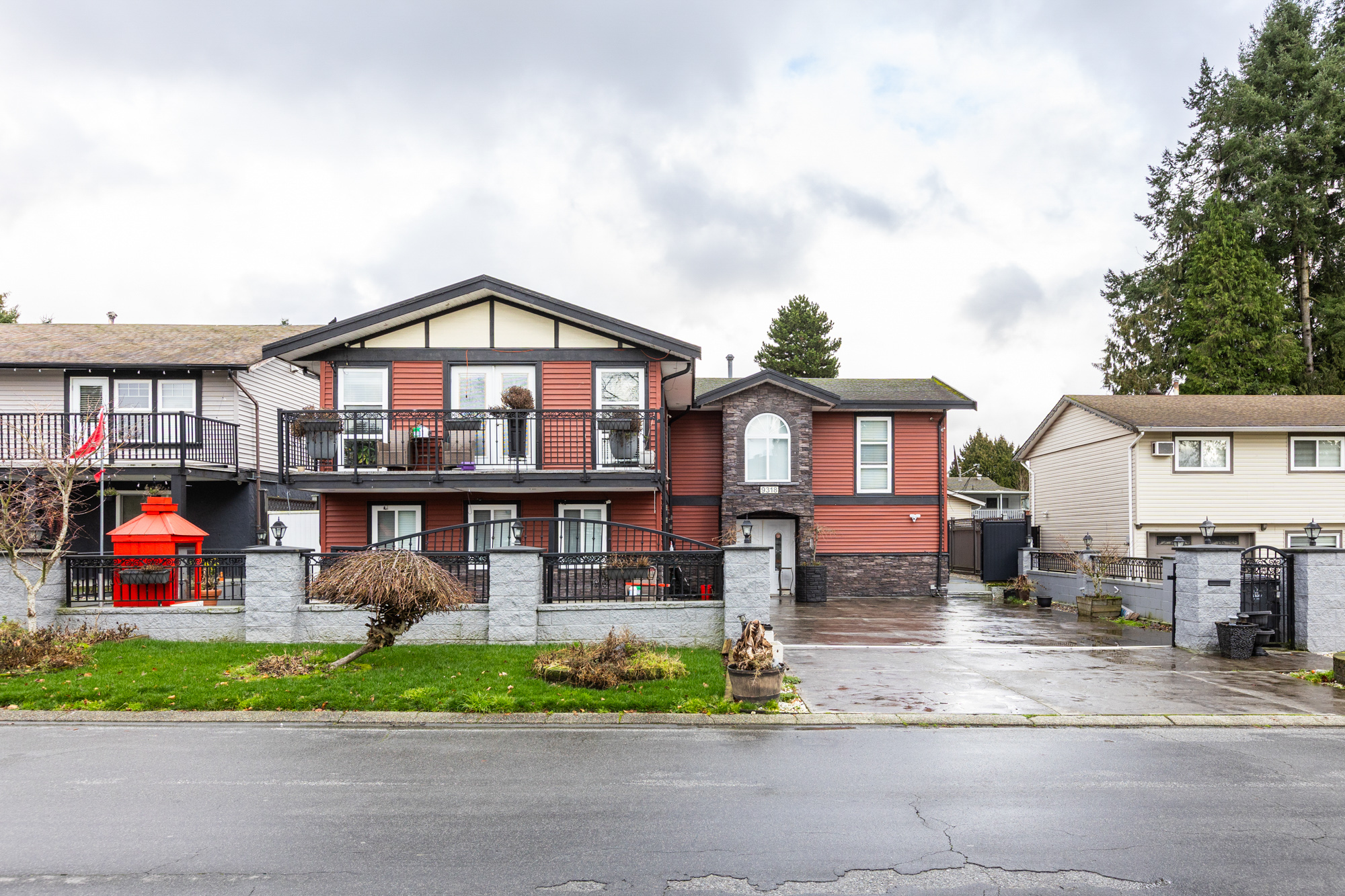 9318 Cinnamon Drive, Surrey