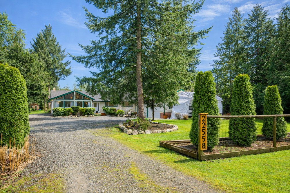 22558 Old Yale Road, Langley