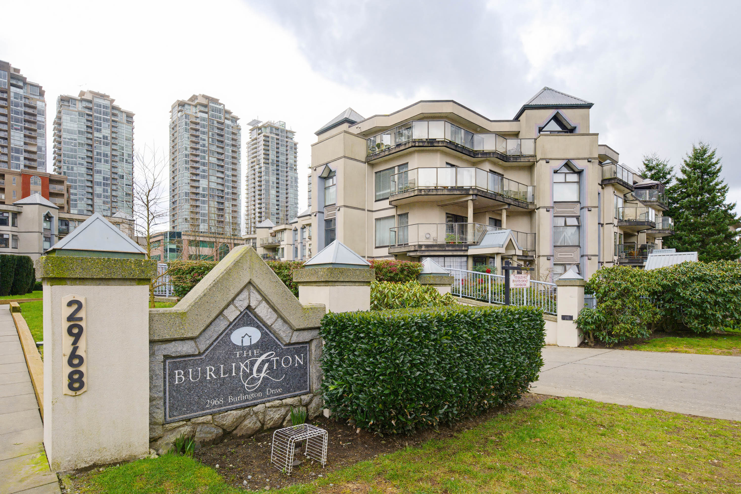 411 - 2968 Burlington Drive, Coquitlam