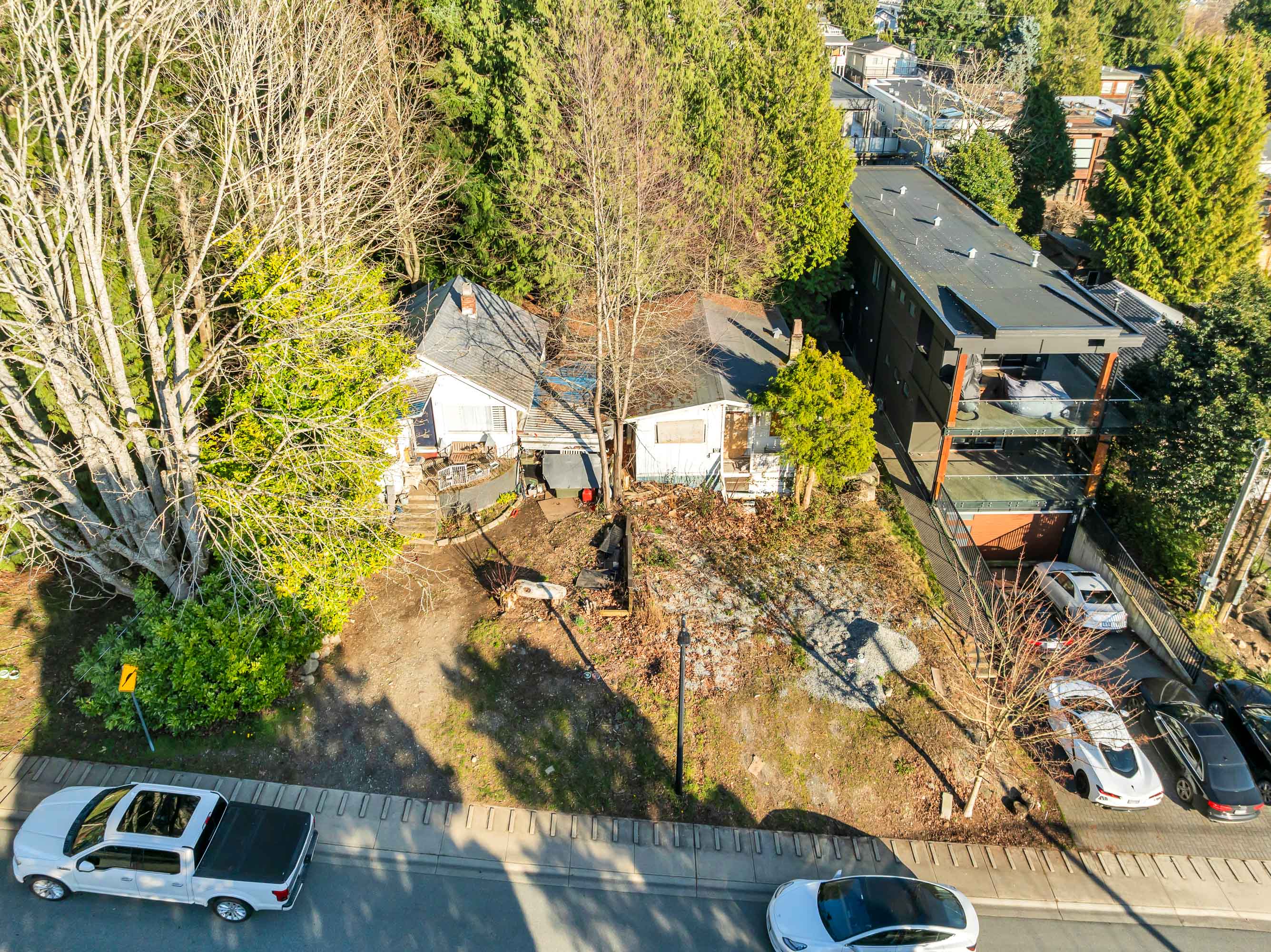 962 and 966 Maple Street, White Rock | MLS# R3096987 | Cotala