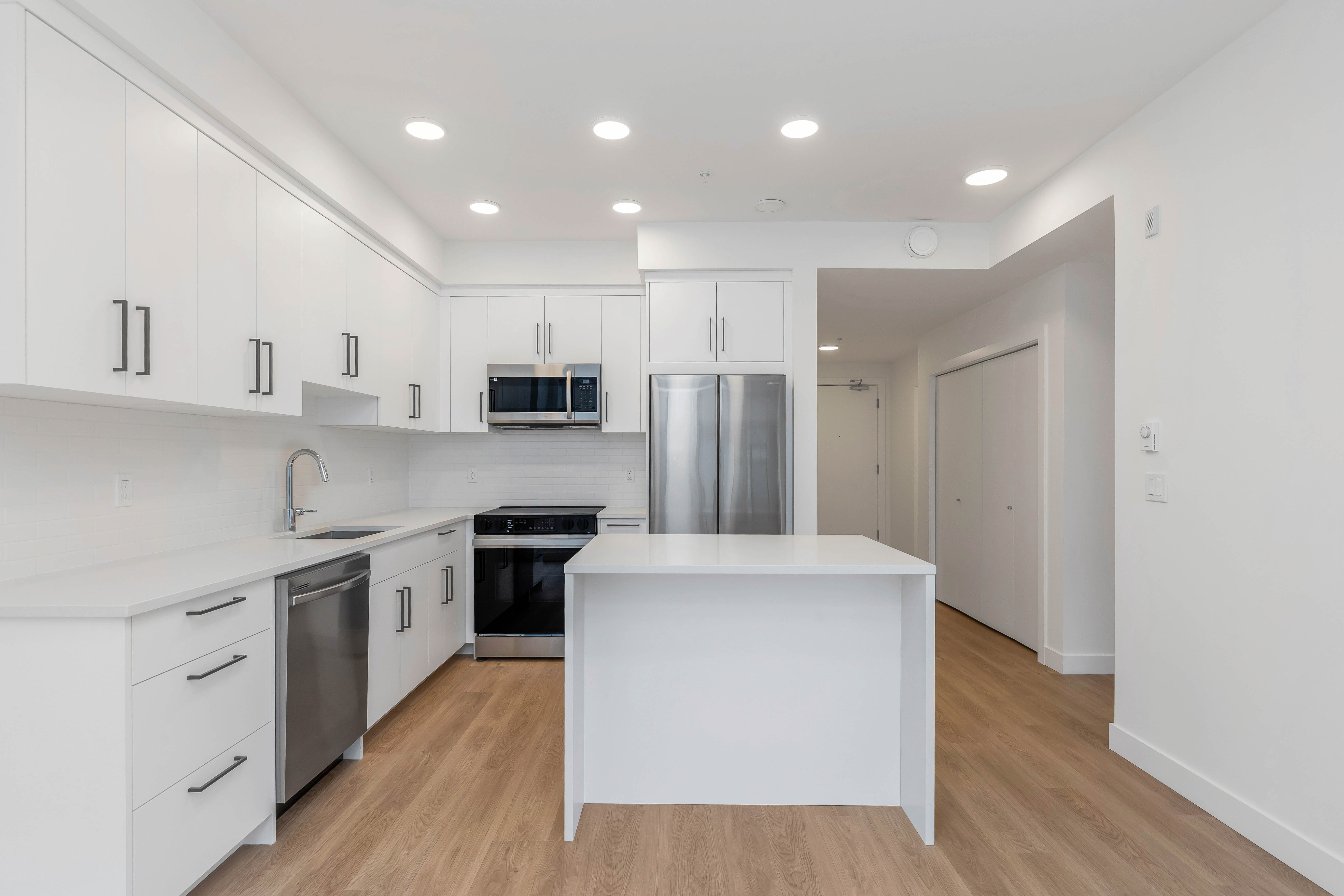 410 - 33816 South Fraser Way, Abbotsford