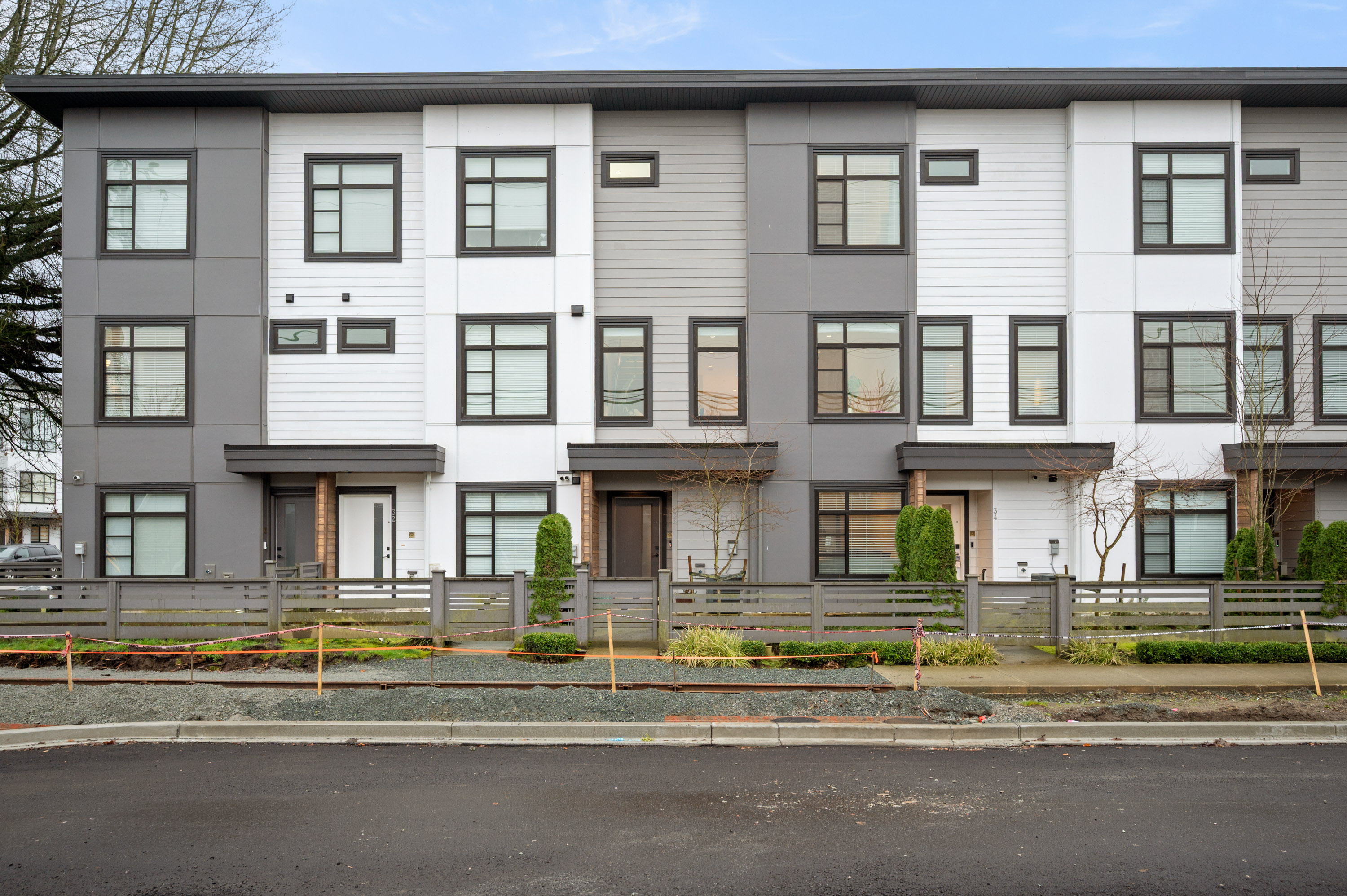 33 - 7127 193A Street, Surrey