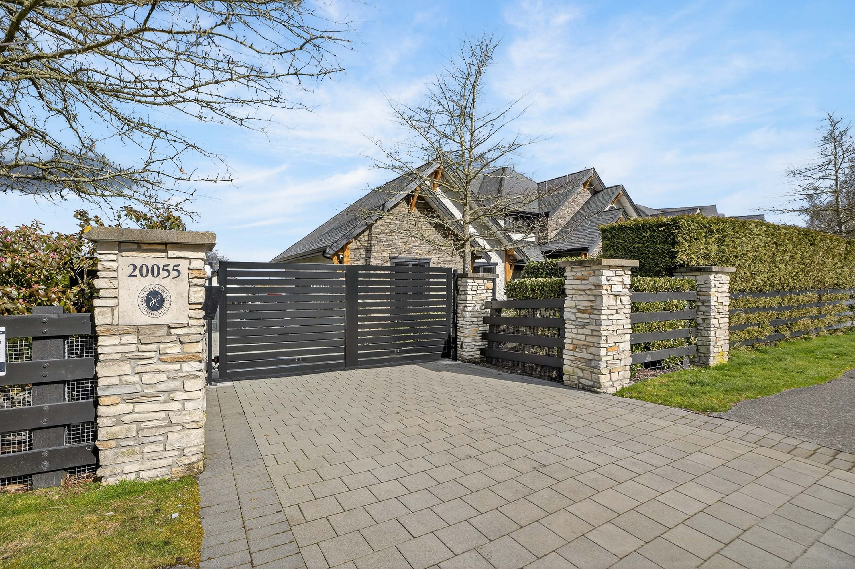 20055 2 Avenue, Langley