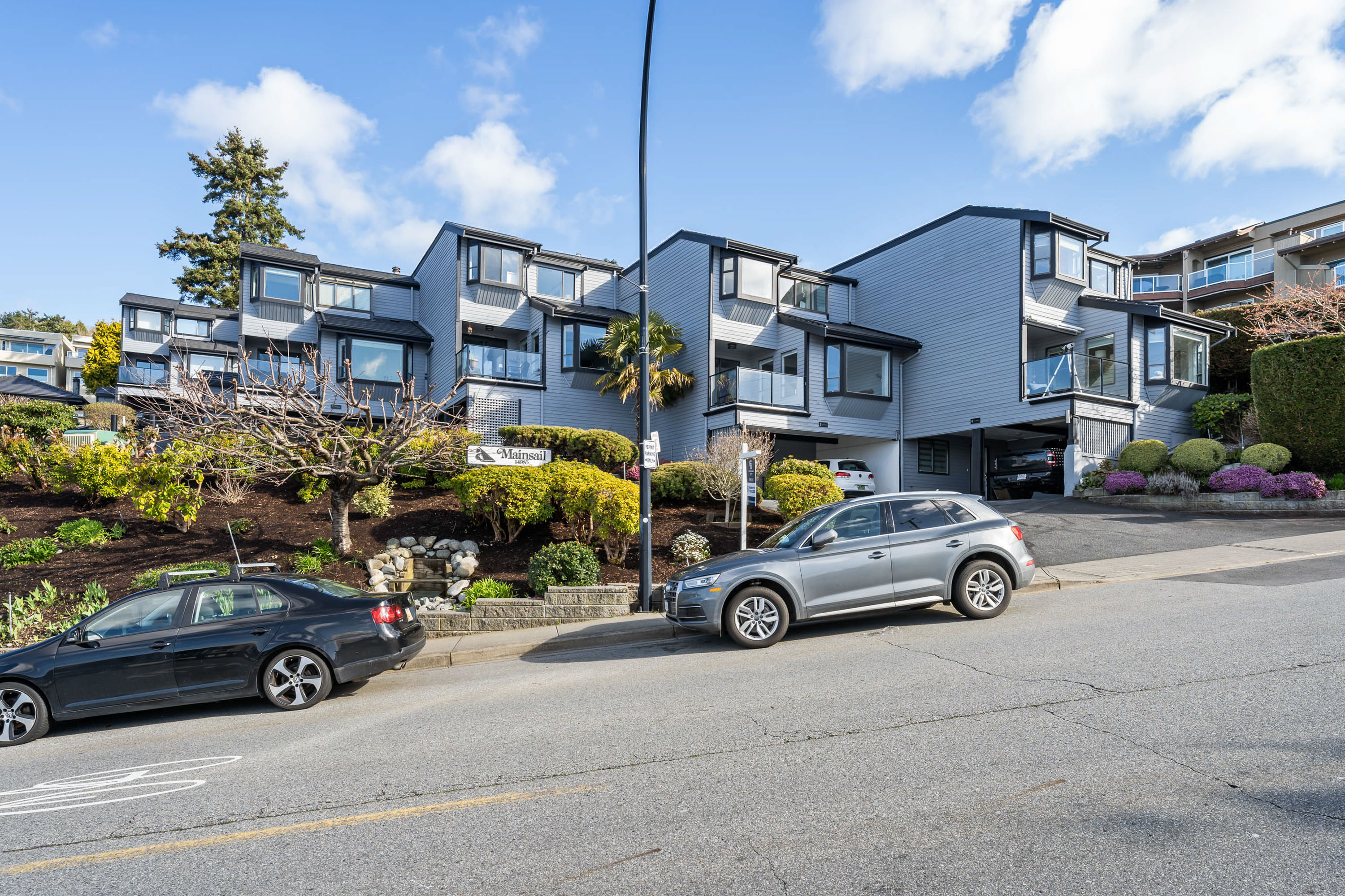 2 - 14985 Victoria Avenue, White Rock