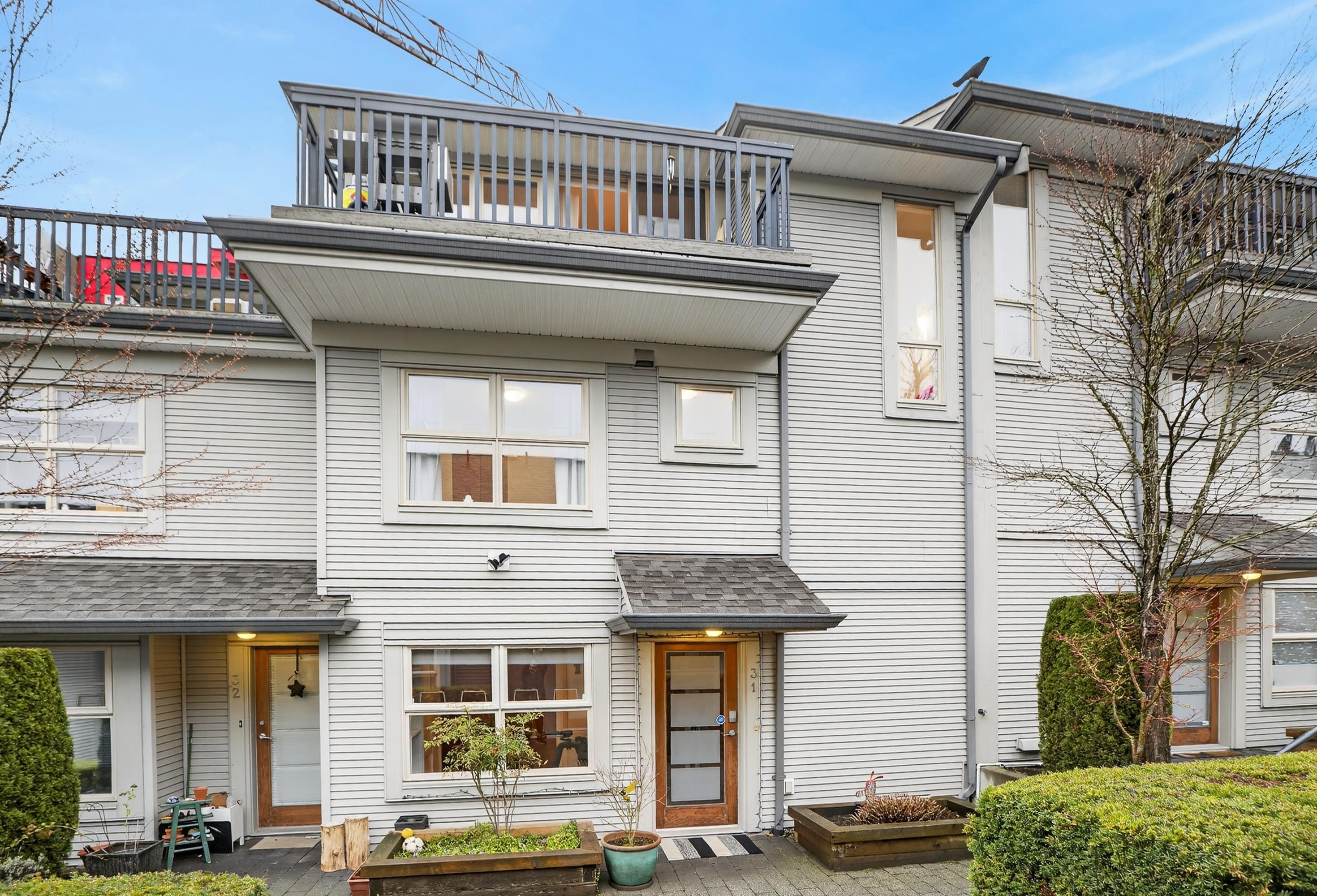 31 - 3855 Pender Street, Burnaby