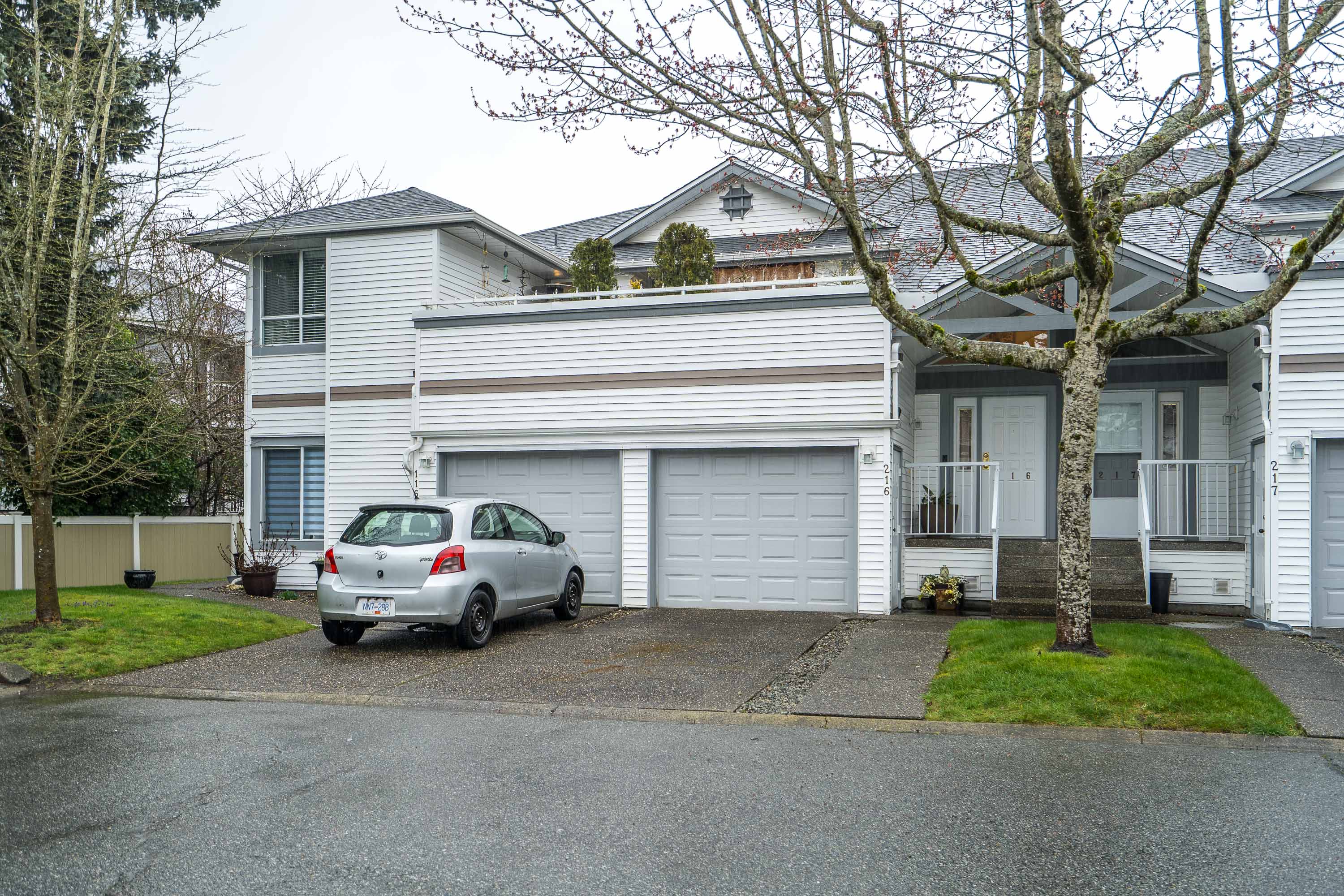 216 - 13895 102 Avenue, Surrey