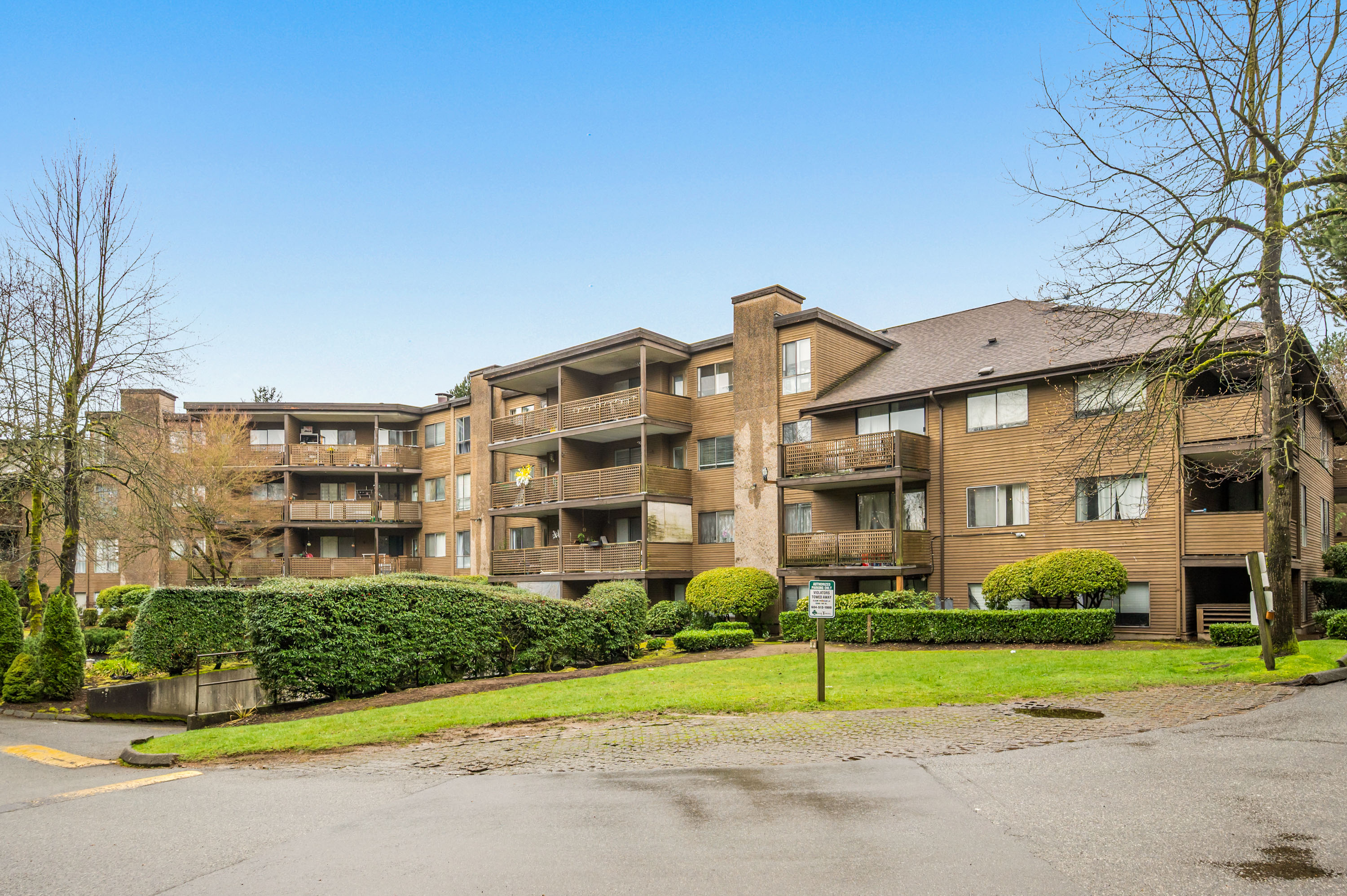 302 - 10662 151A Street, Surrey