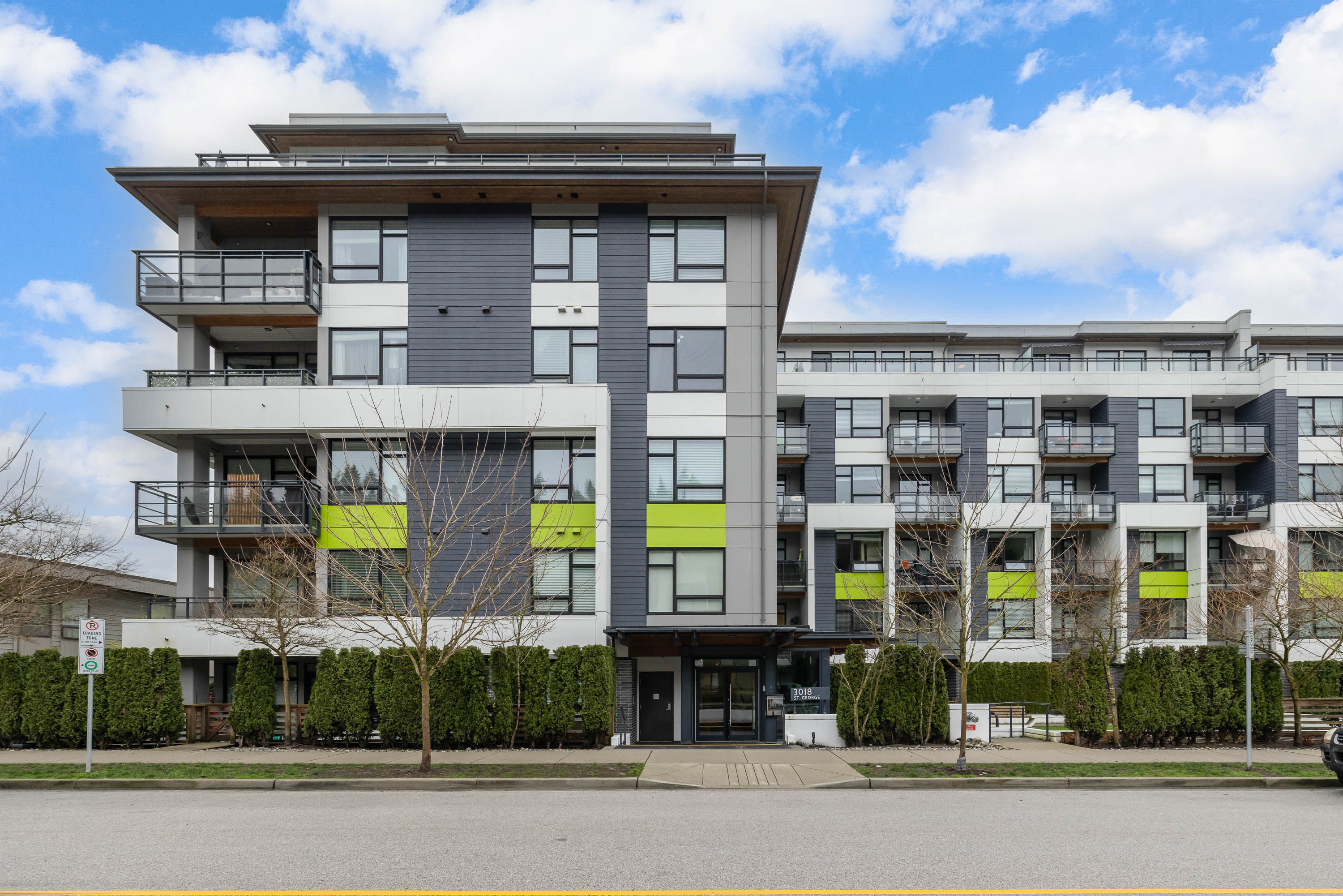 212 - 3018 St George Street, Port Moody