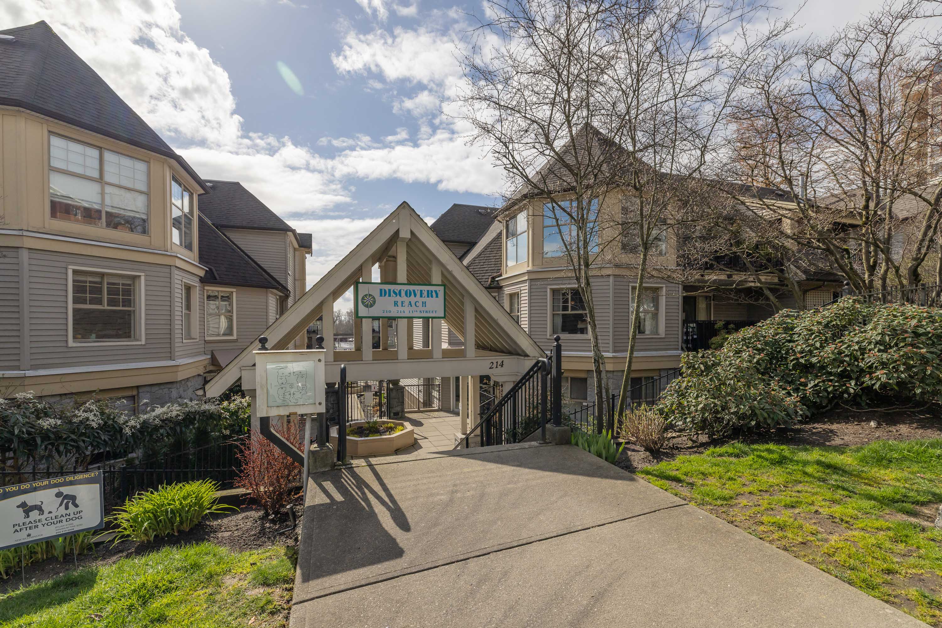 415 - 214 Eleventh Street, New Westminster