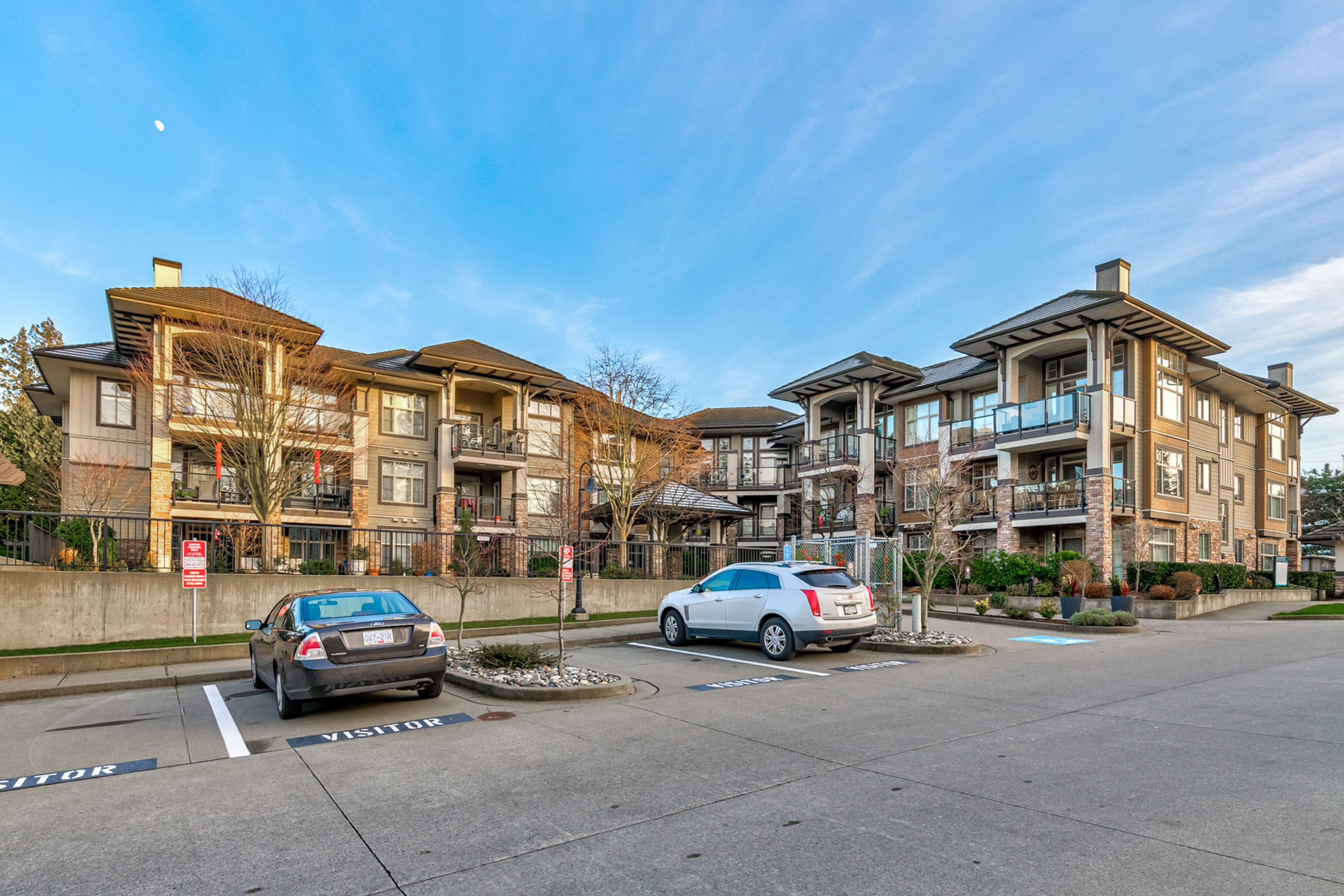 203 - 15195 36 Avenue, Surrey