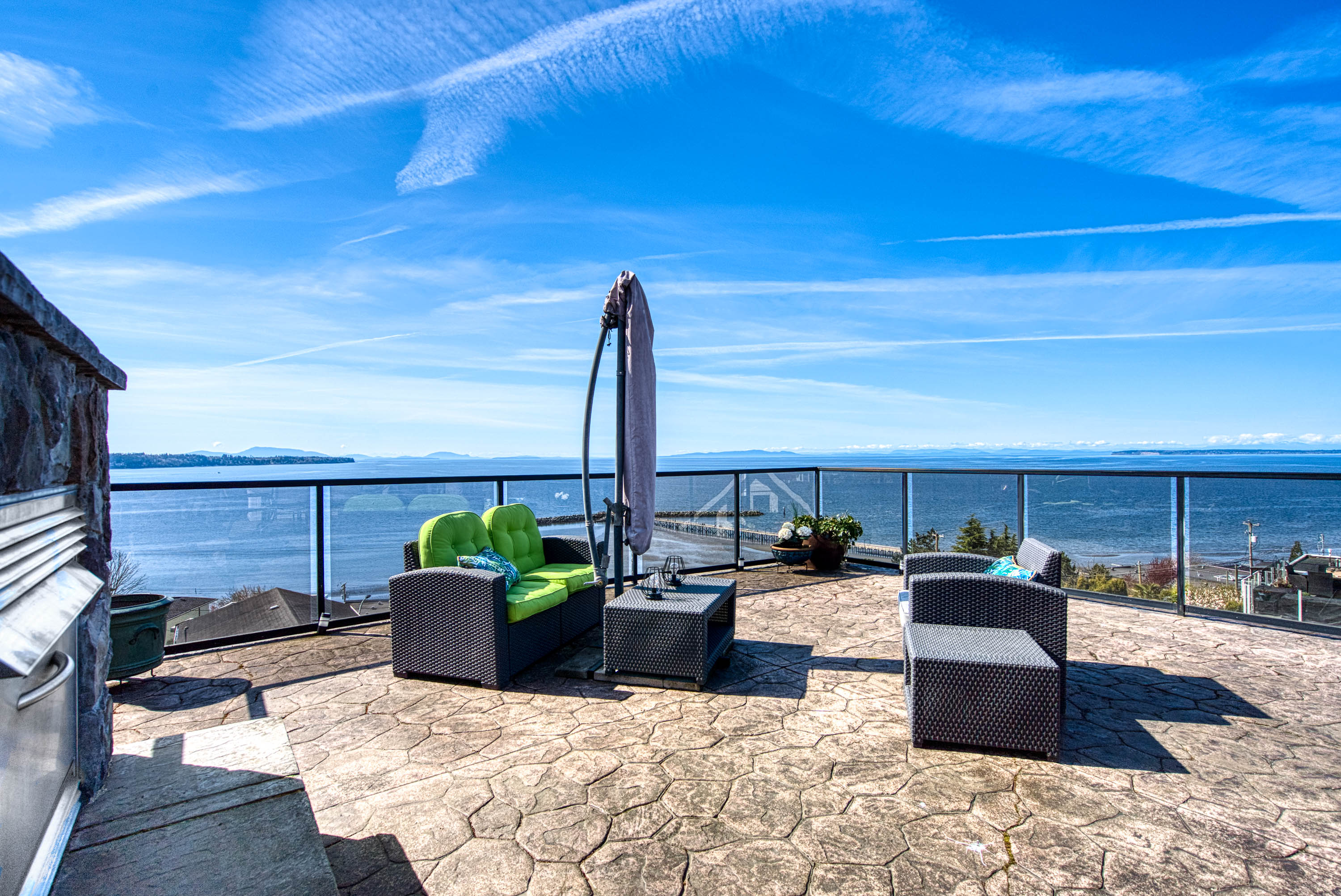 15188 Columbia Avenue, White Rock