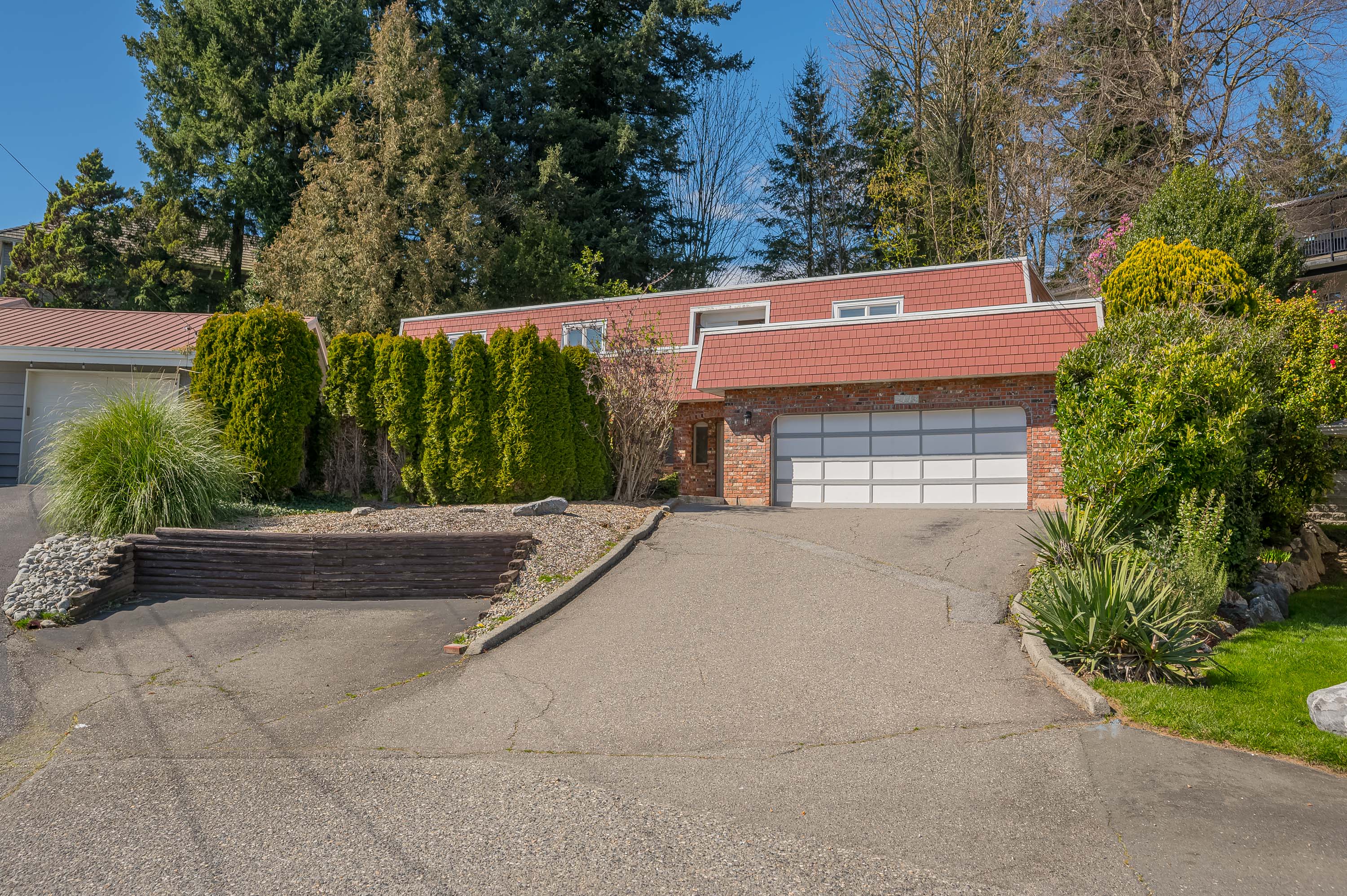2443 Rideau Street, Abbotsford