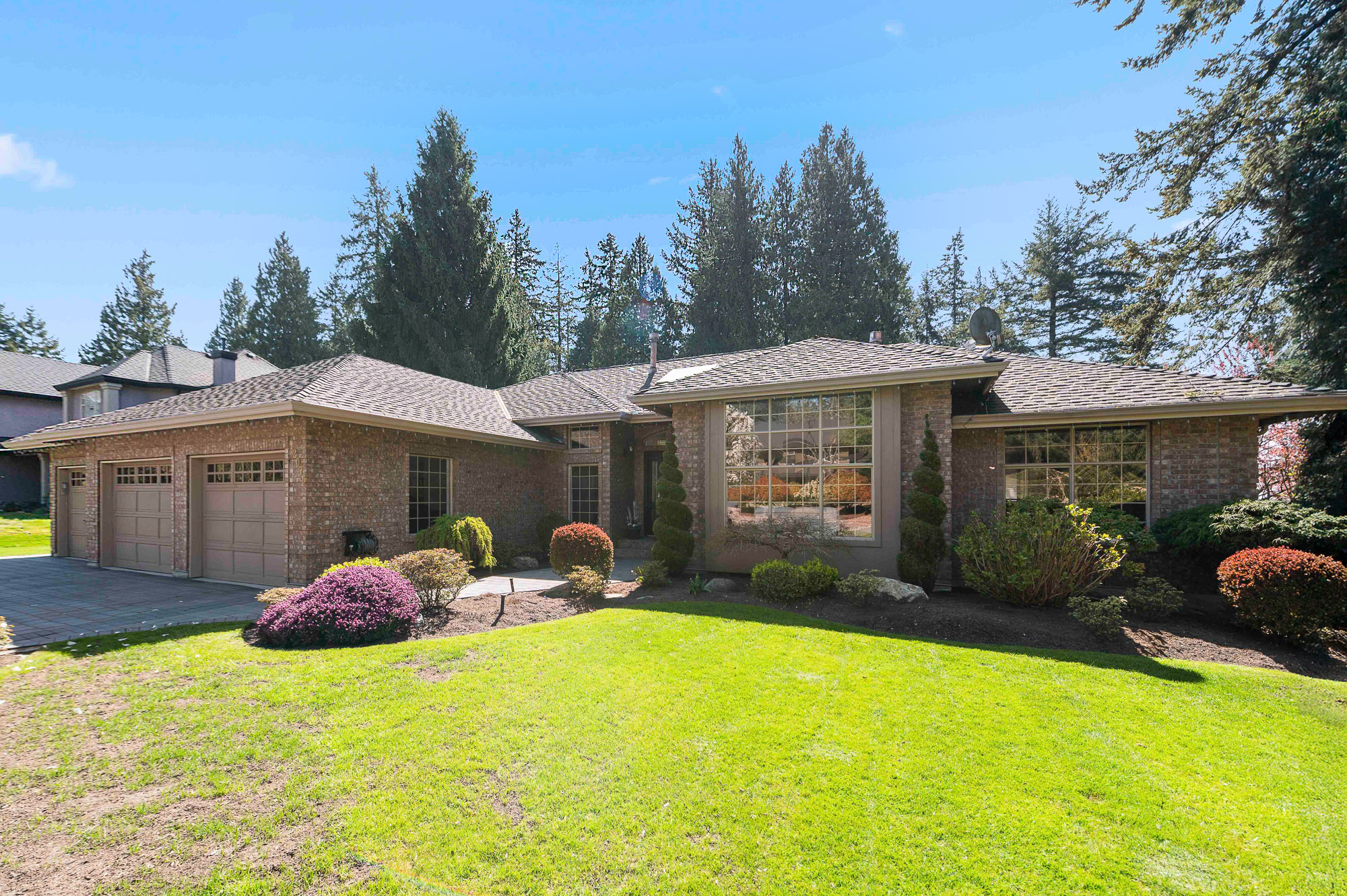 12076 57 Avenue, Surrey