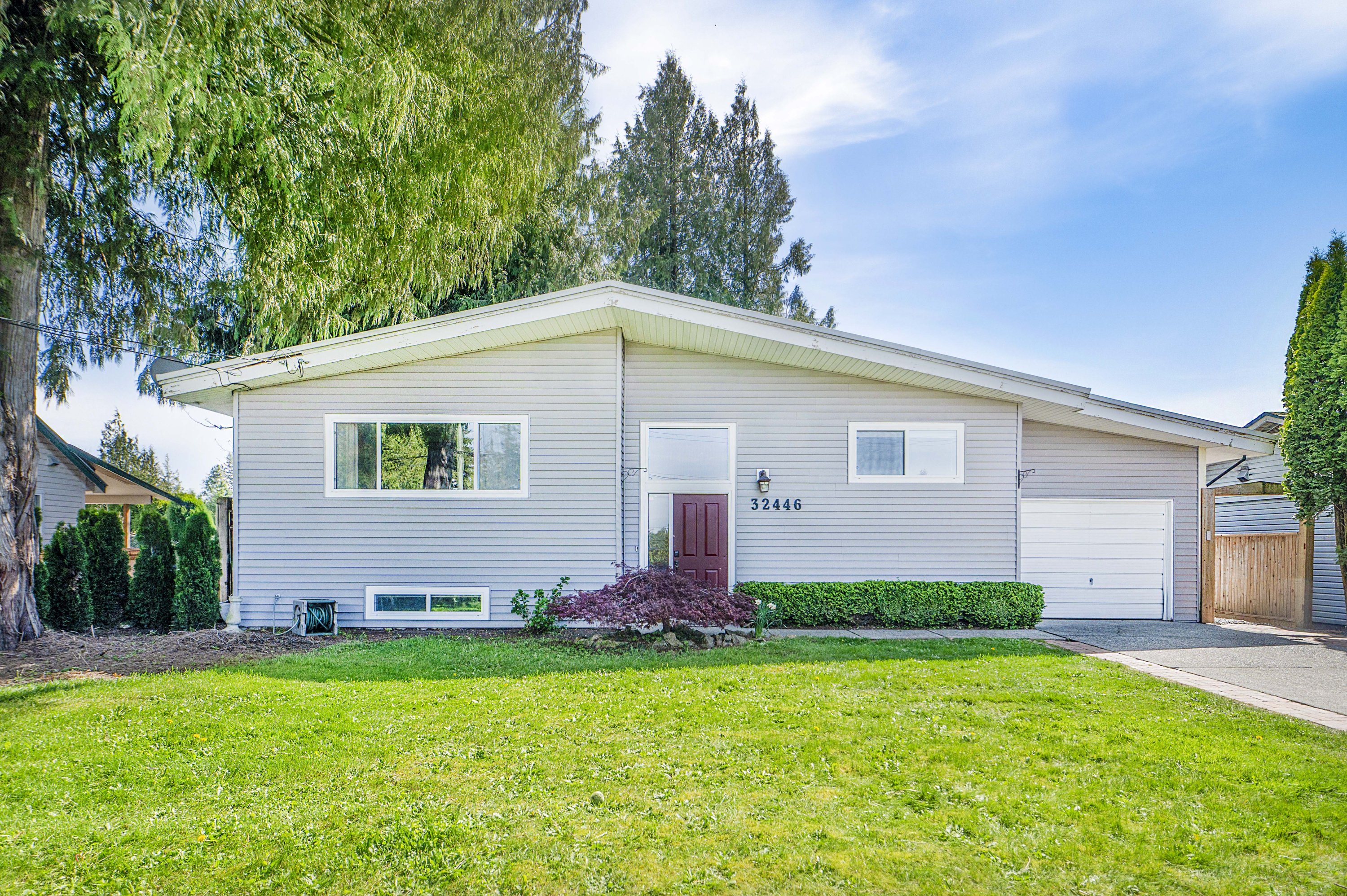 32446 Montgomery Avenue, Abbotsford