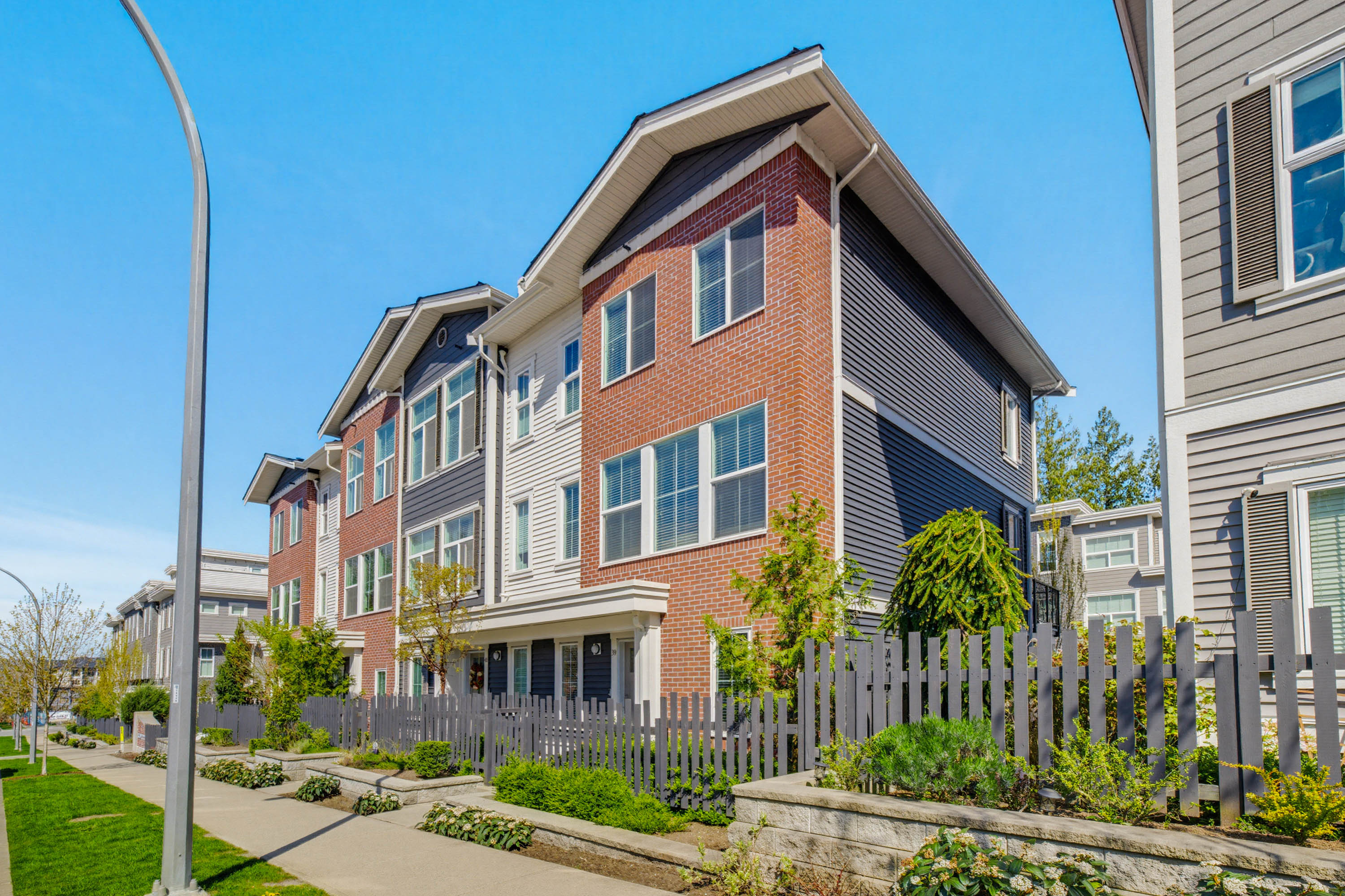 39 - 8370 202B Street, Langley