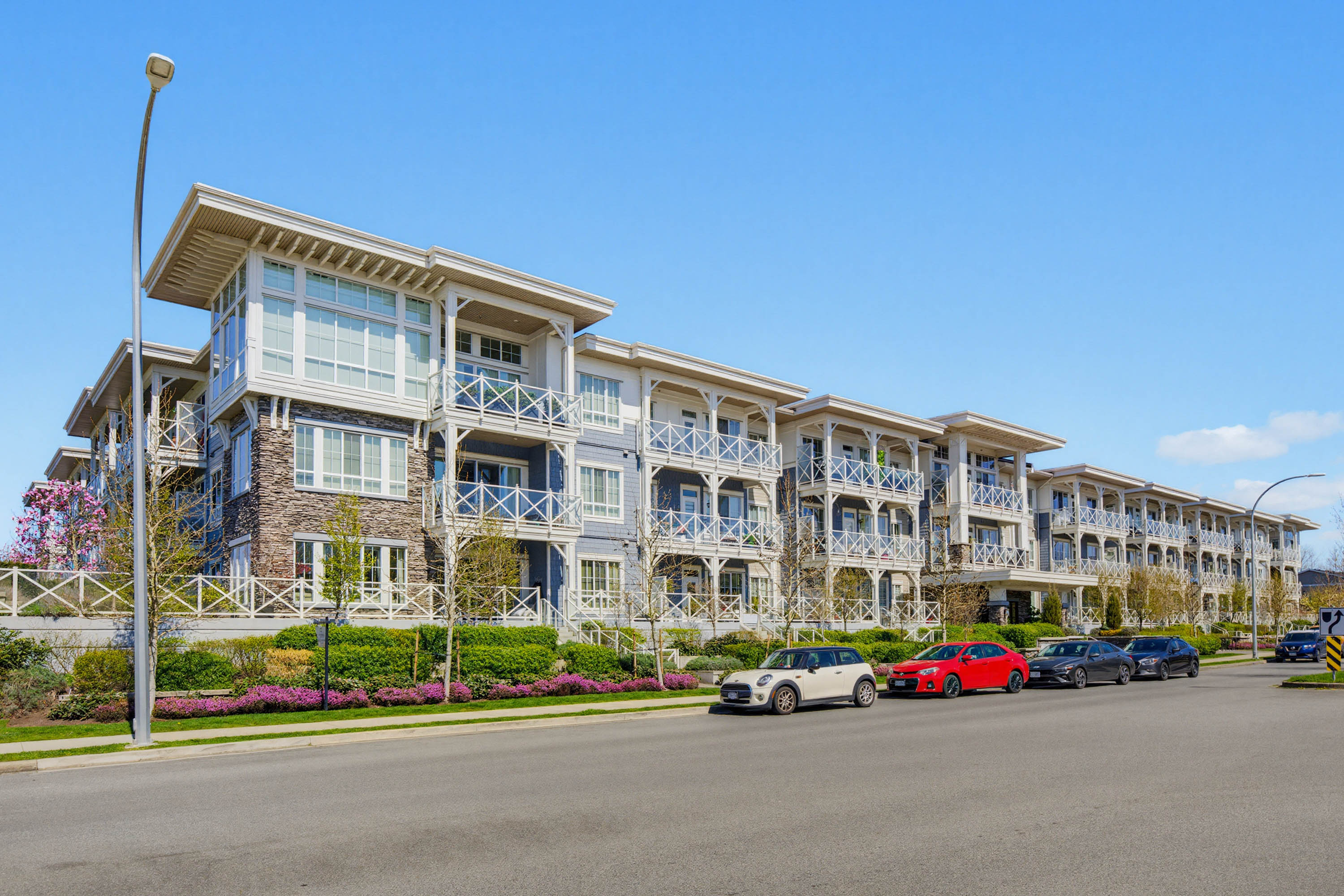 217 - 5535 Admiral Way, Delta