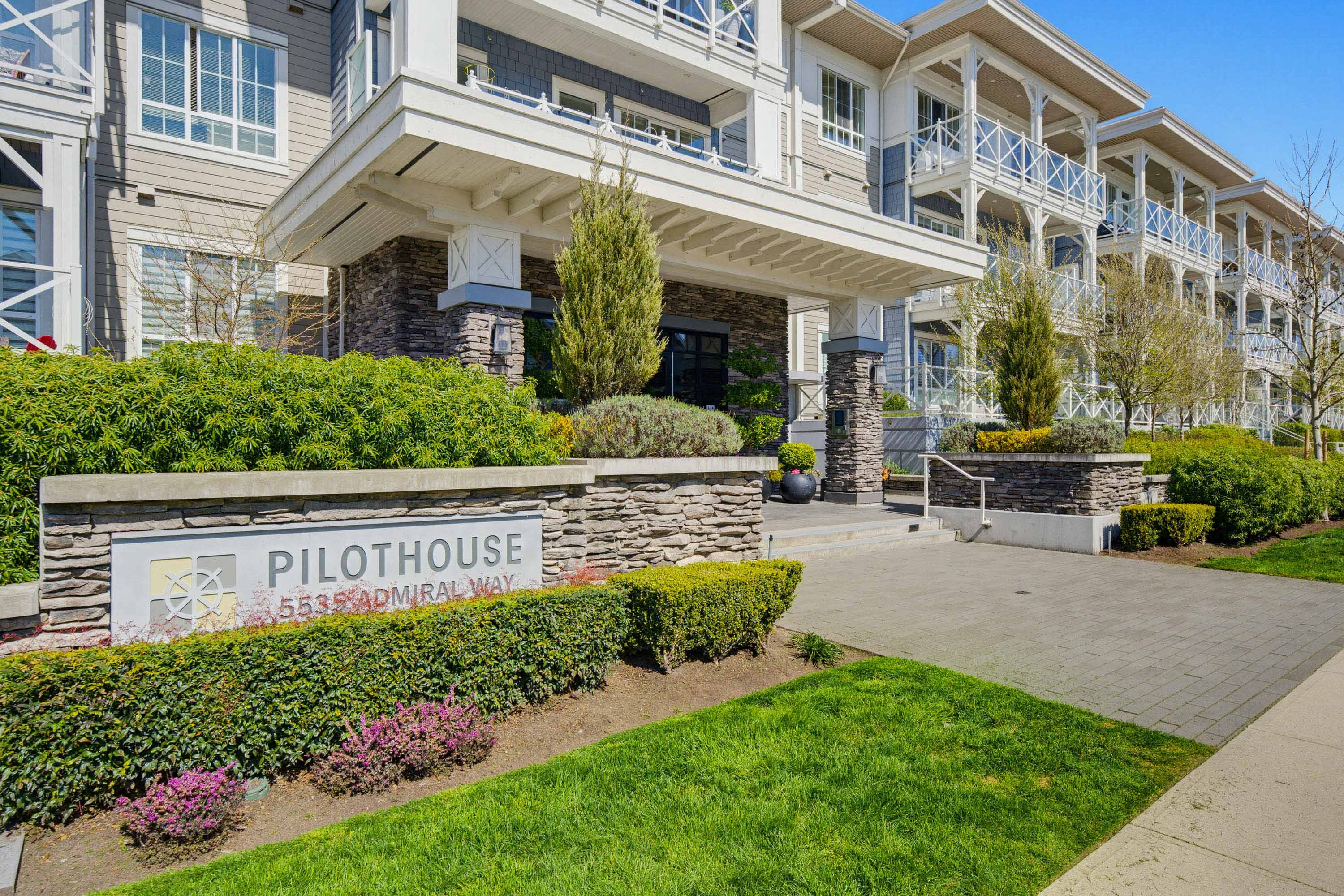 206 - 5535 Admiral Way, Delta