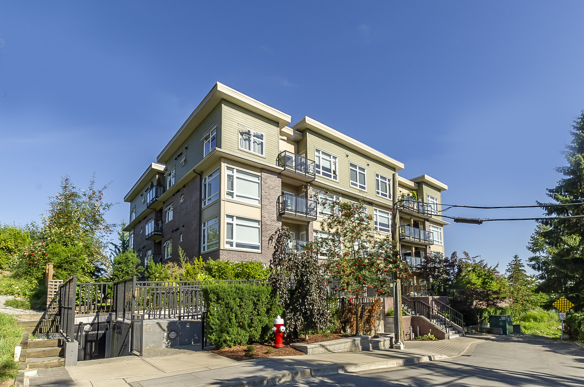 101 - 11566 224 Street, Maple Ridge