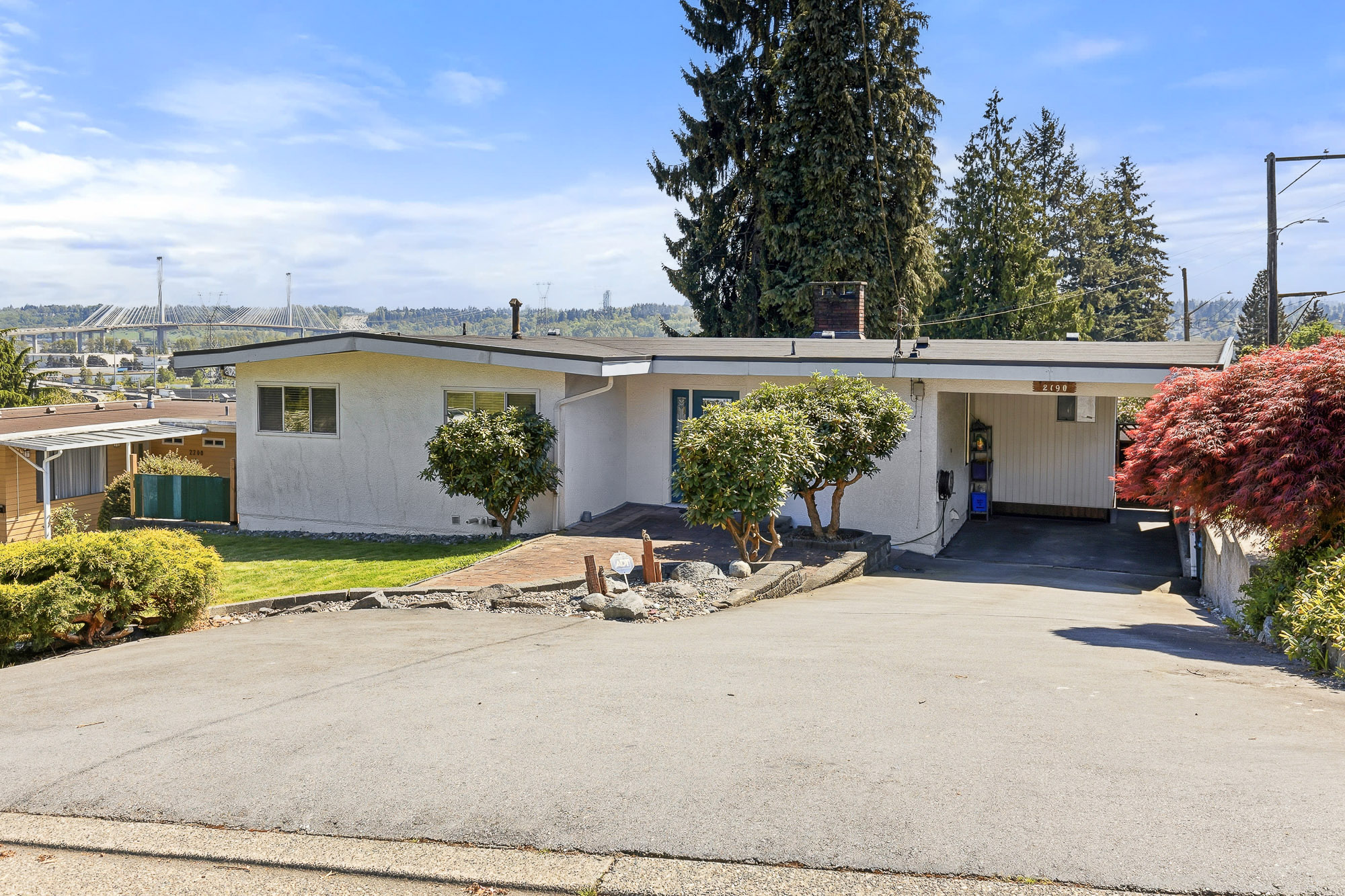 2190 Hillside Avenue, Coquitlam