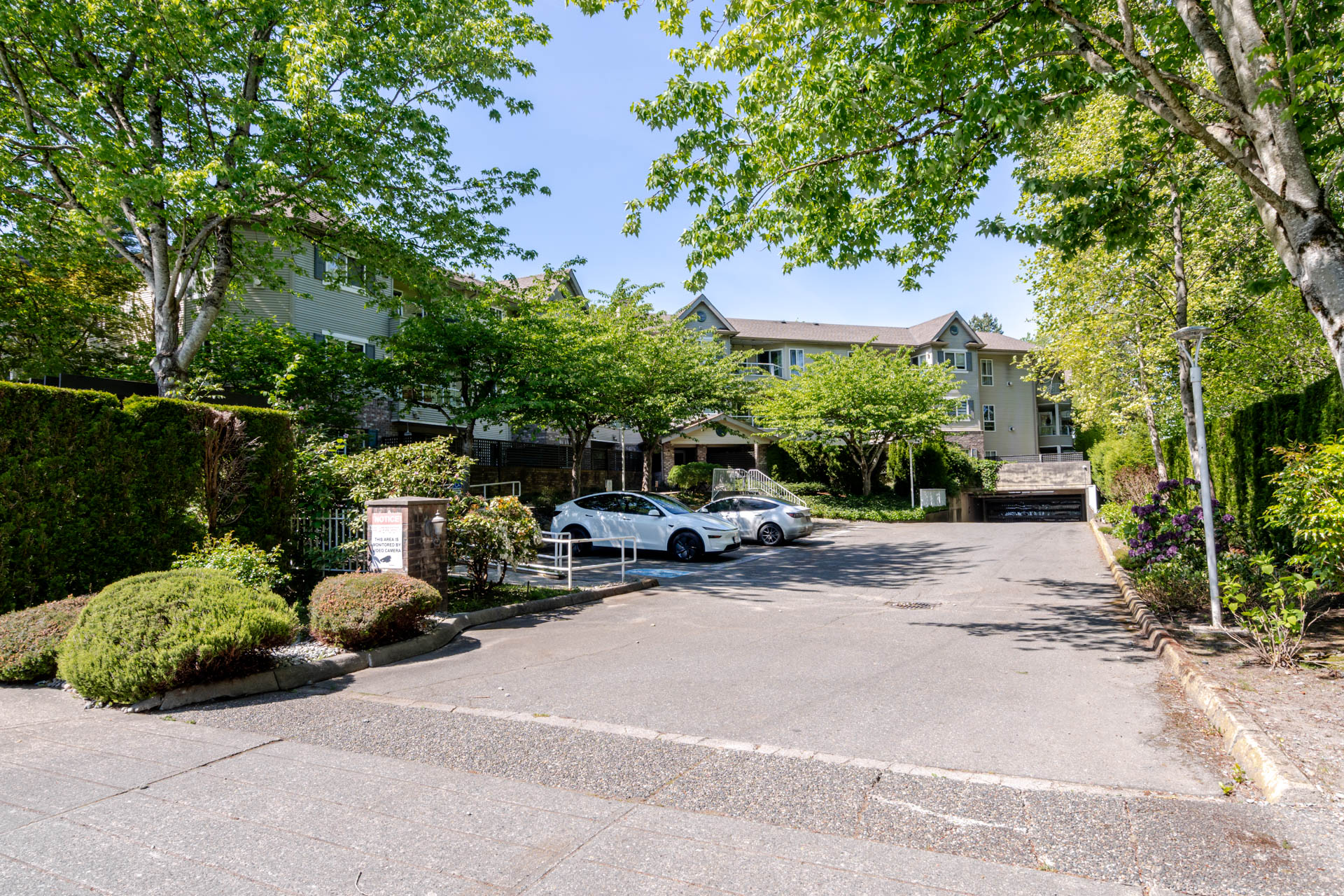 303 - 16137 83 Avenue, Surrey