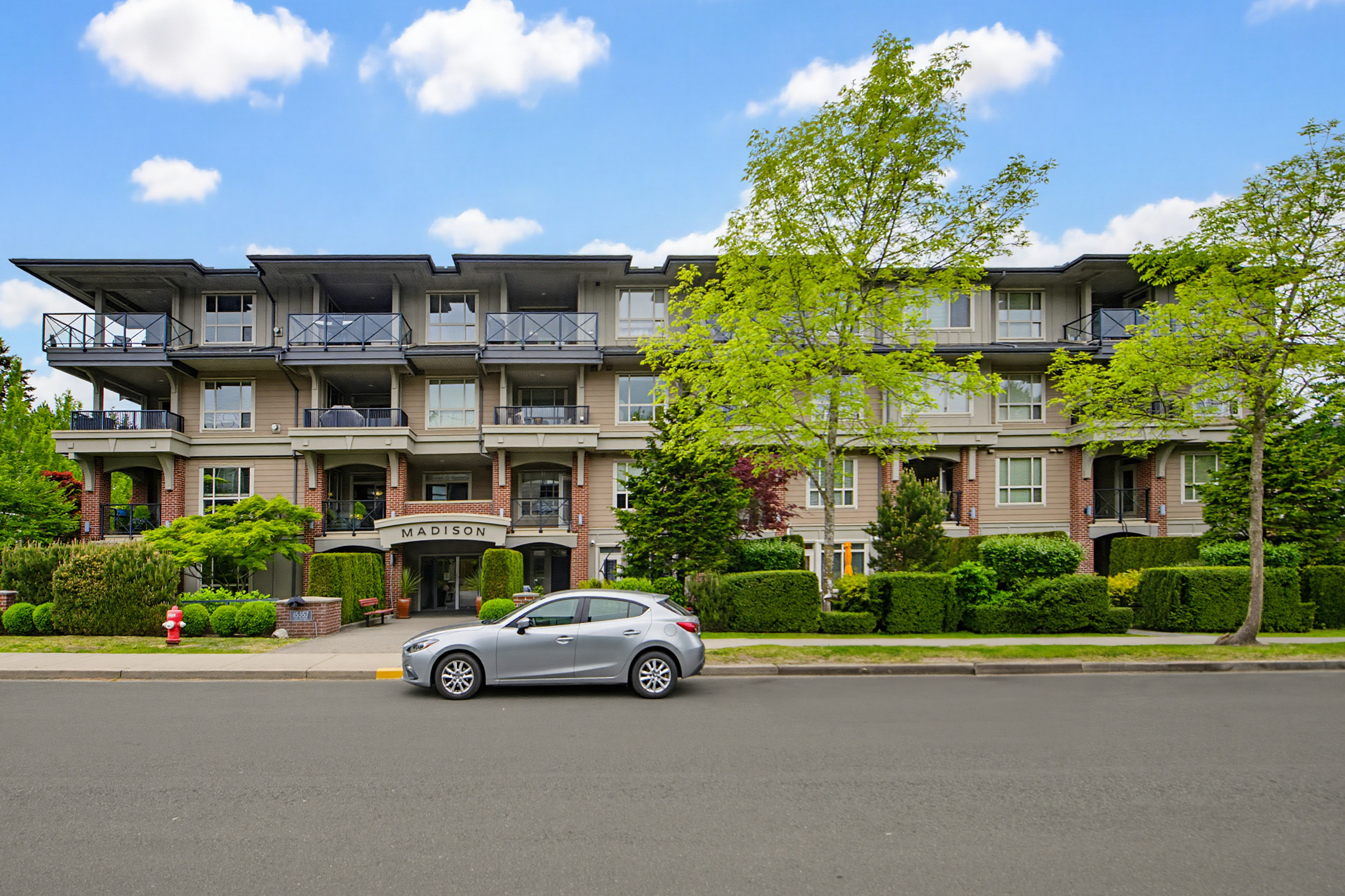203 - 15357 17A Avenue, South Surrey