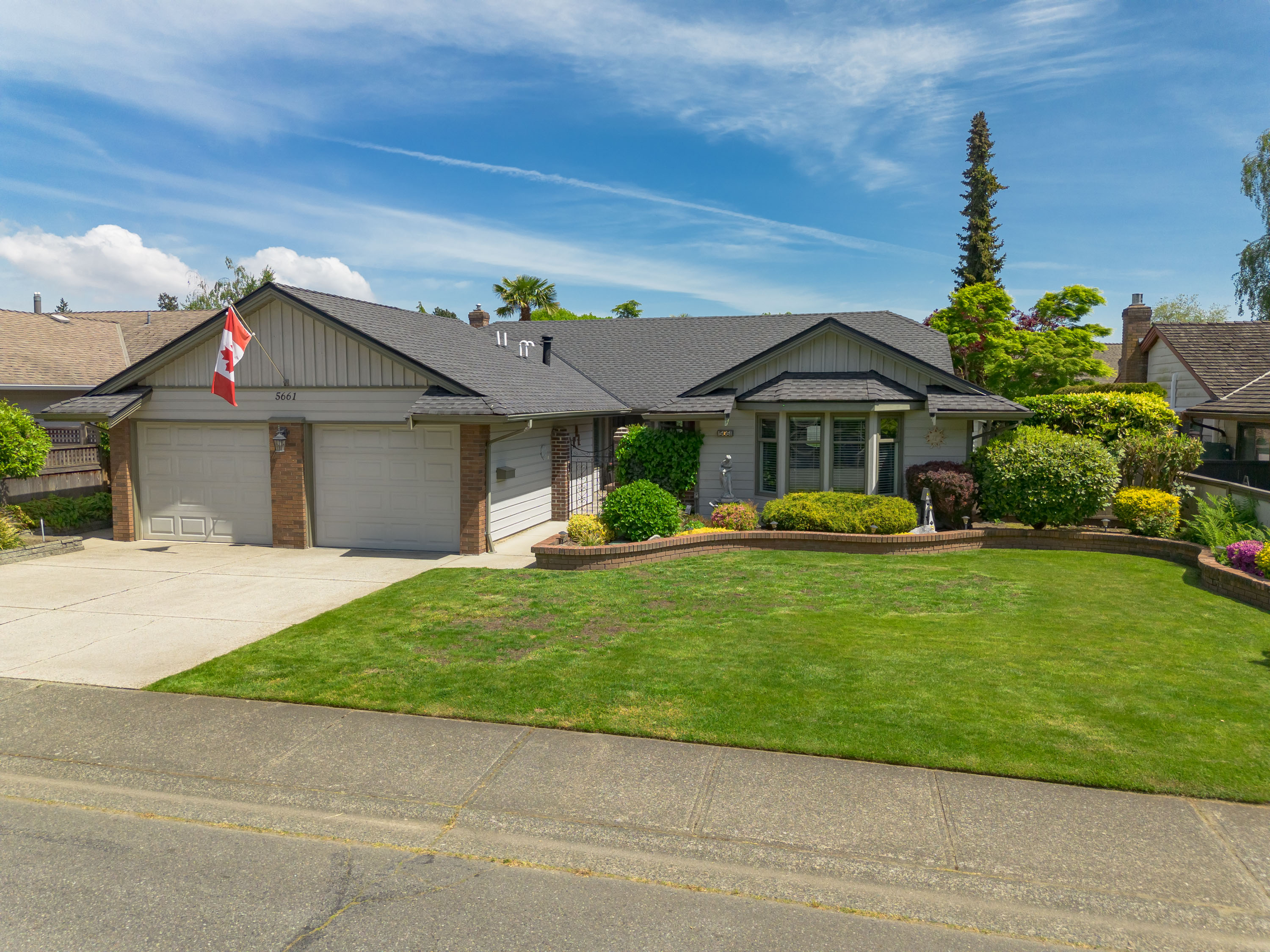 5661 Goldenrod Crescent, Delta