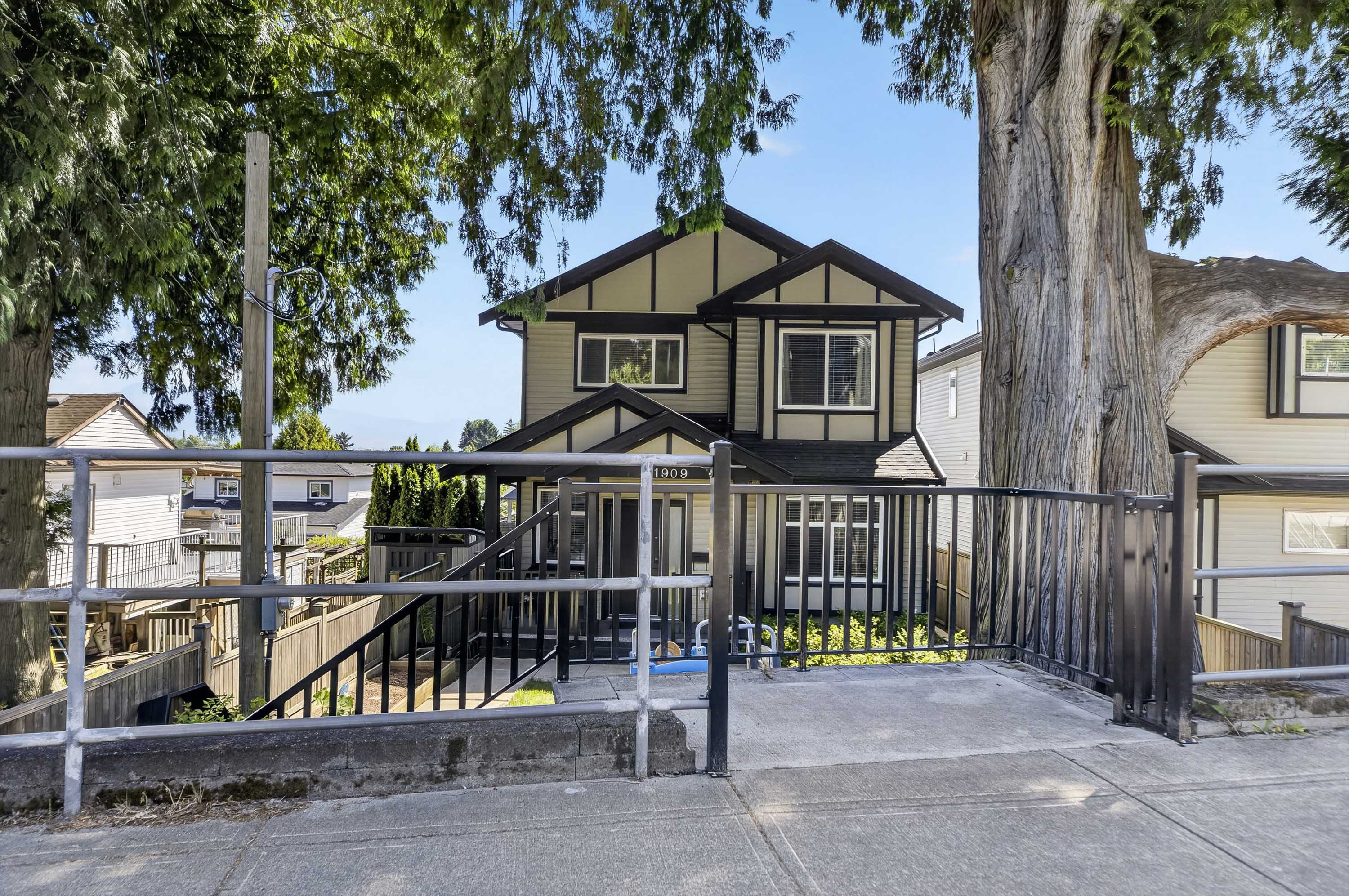 1909 Pitt River Road, Port Coquitlam