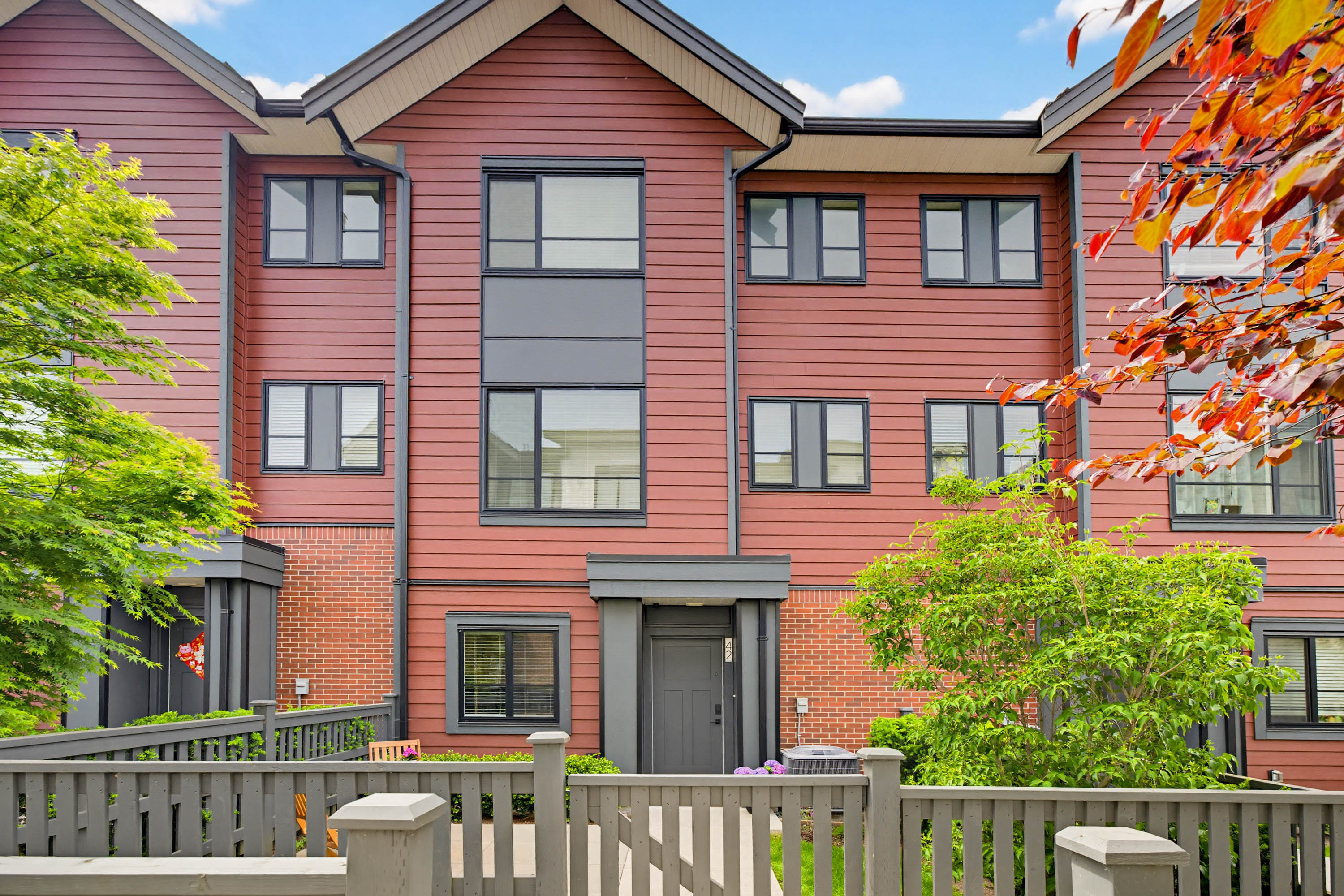 42 - 19897 75A Avenue, Langley