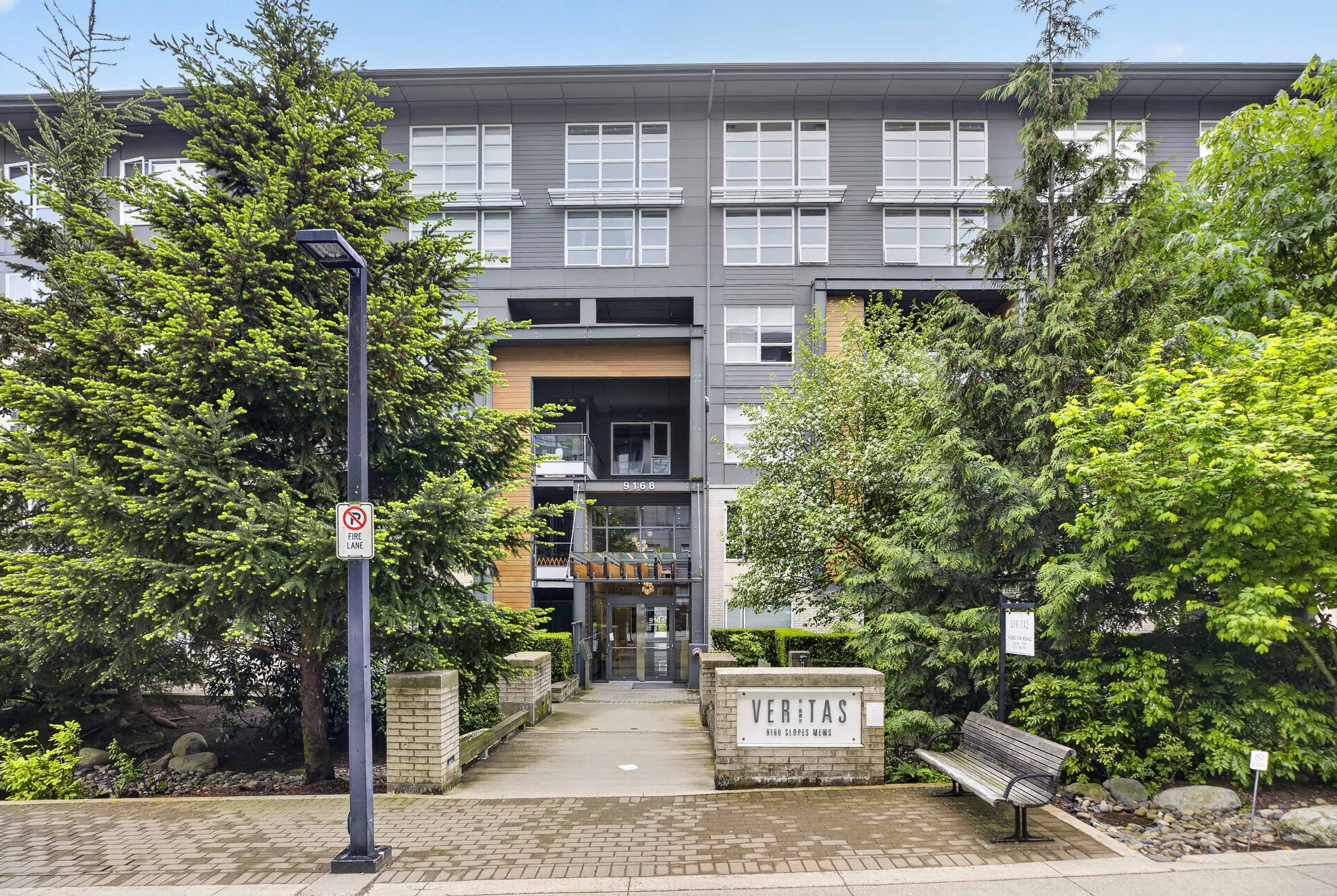 9168 Slopes Mews, Burnaby