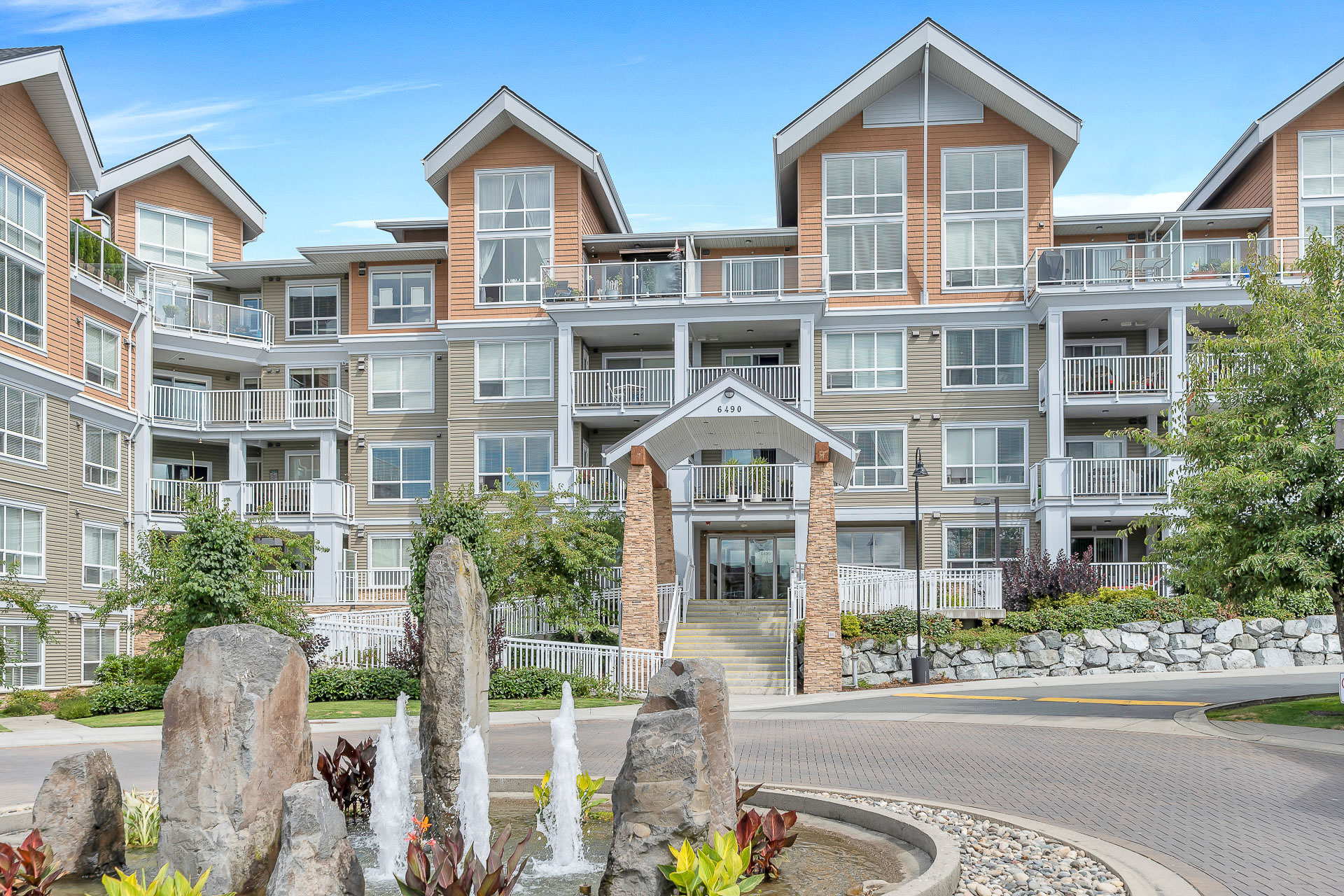 105 - 6490 194 Street, Surrey
