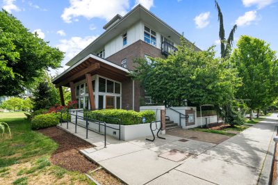 Virtual tour for TJ Moreau