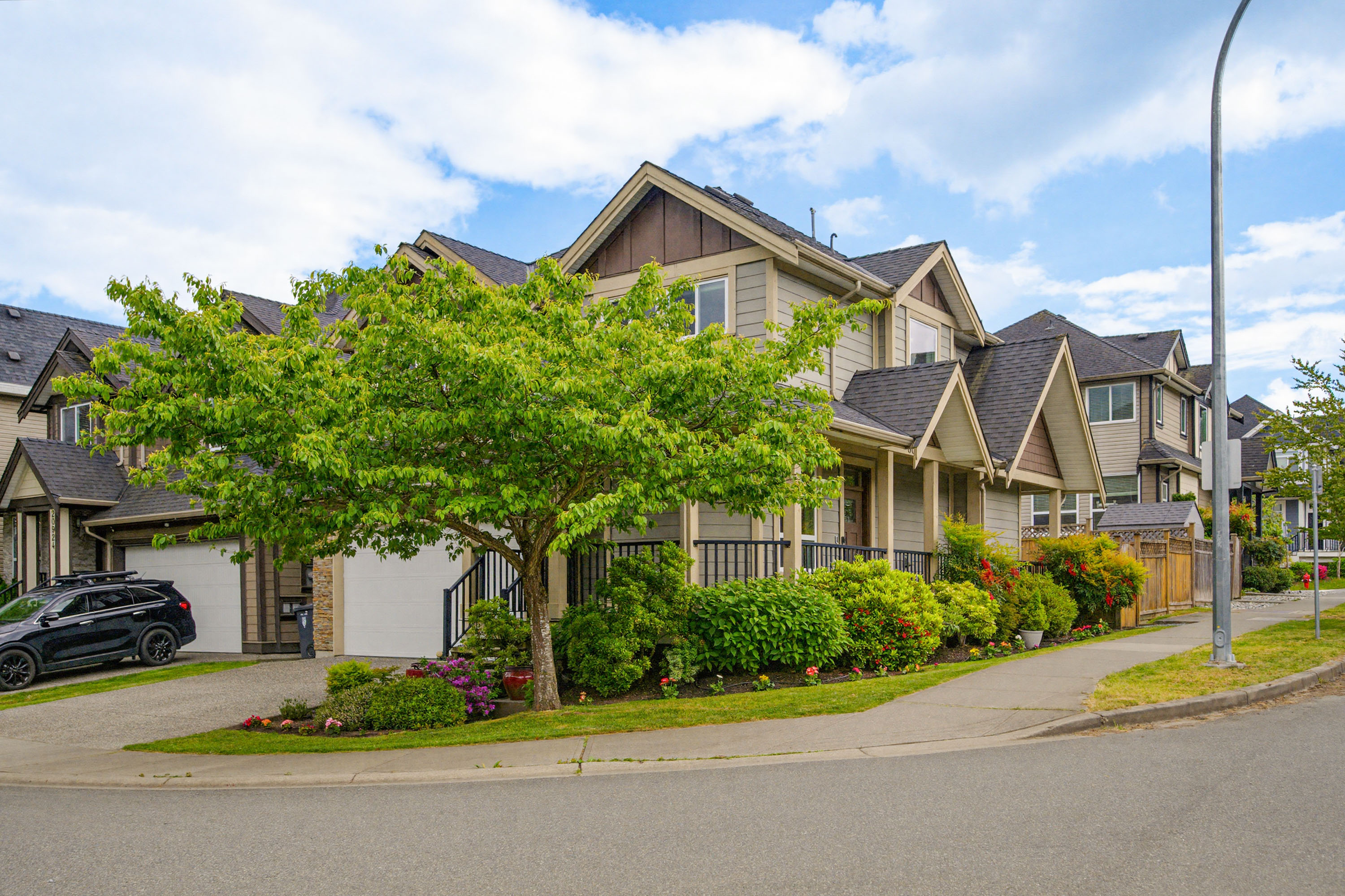 8090 209 Street, Langley