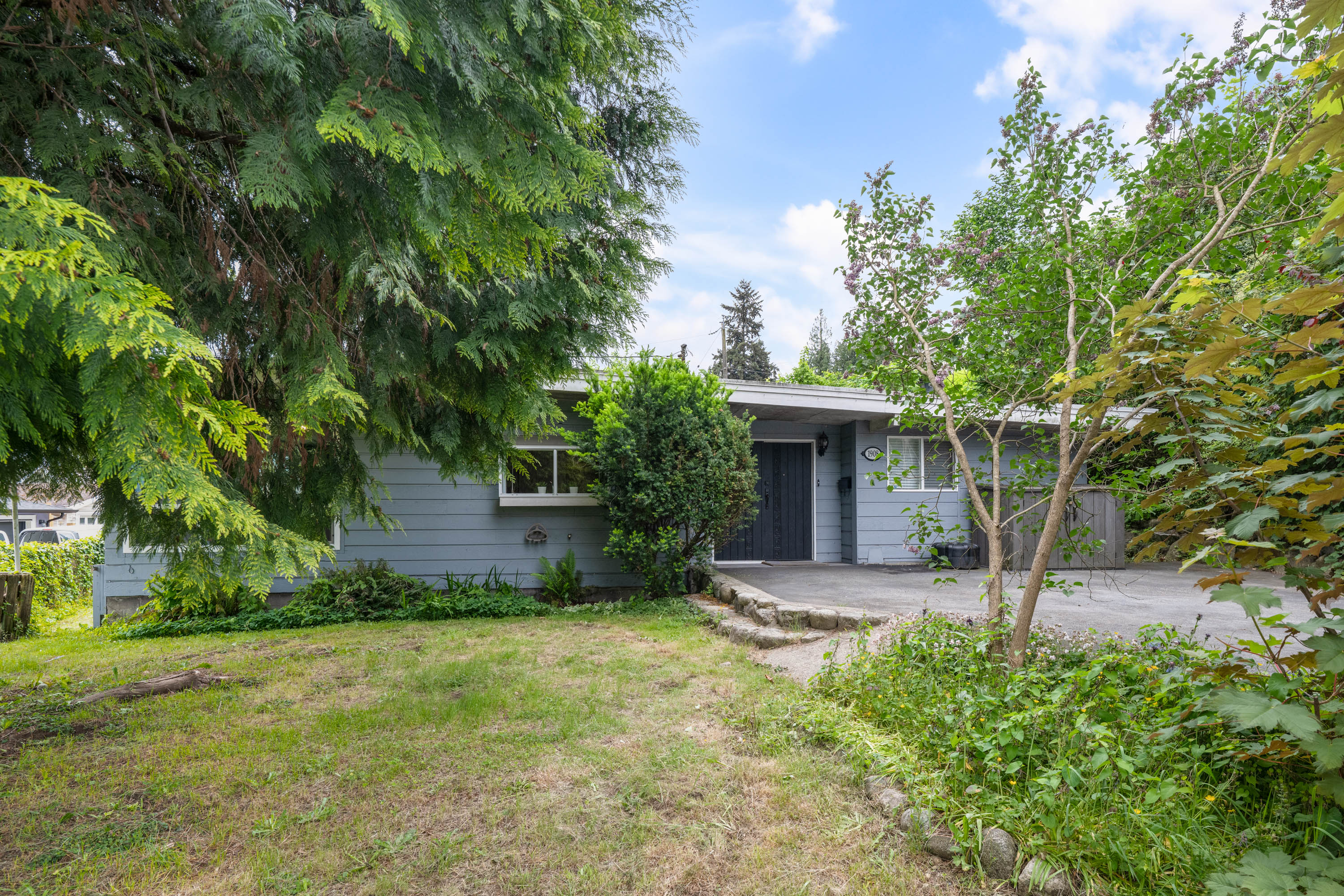 1908 Warwick Crescent, Port Coquitlam