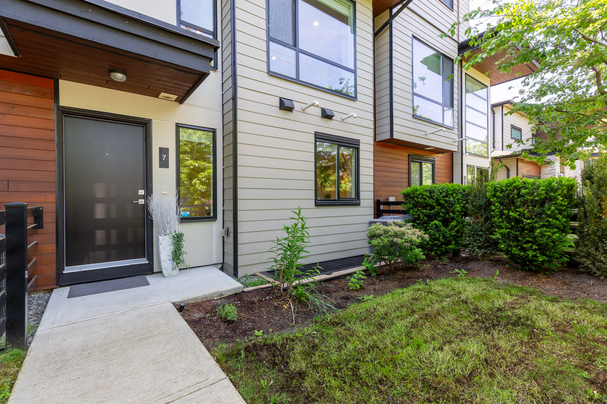 7 - 15688 28 Avenue, Surrey