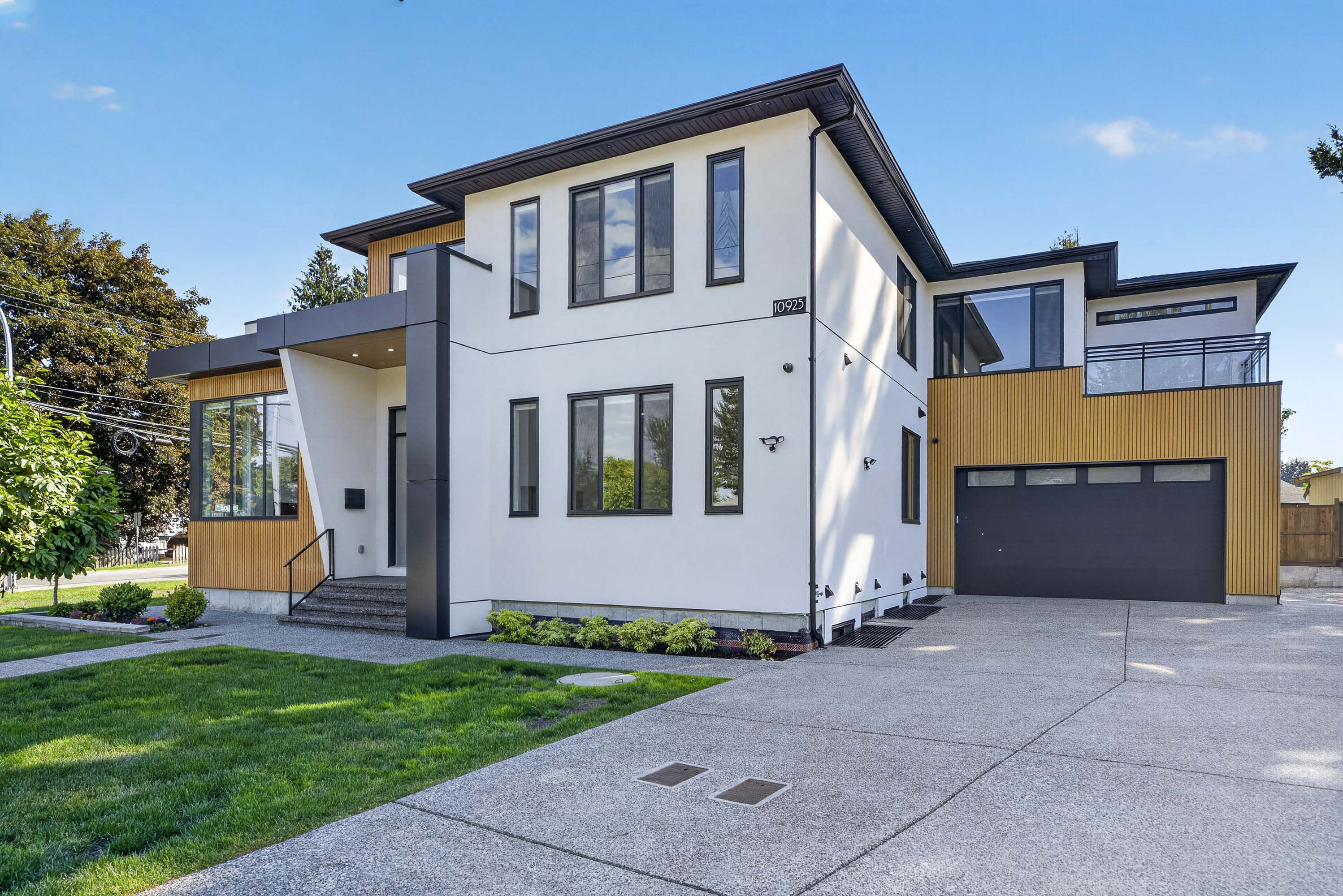 10925 Oriole Drive, Surrey