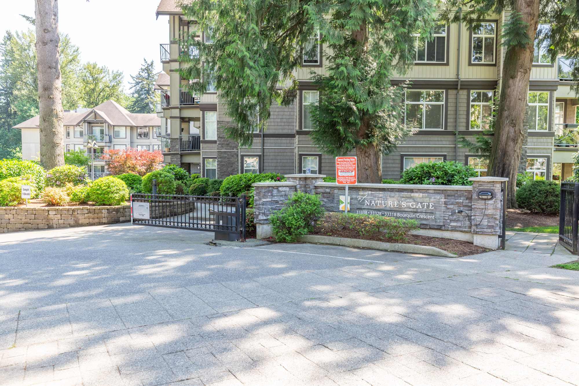 202 - 33318 E Bourquin Crescent, Abbotsford