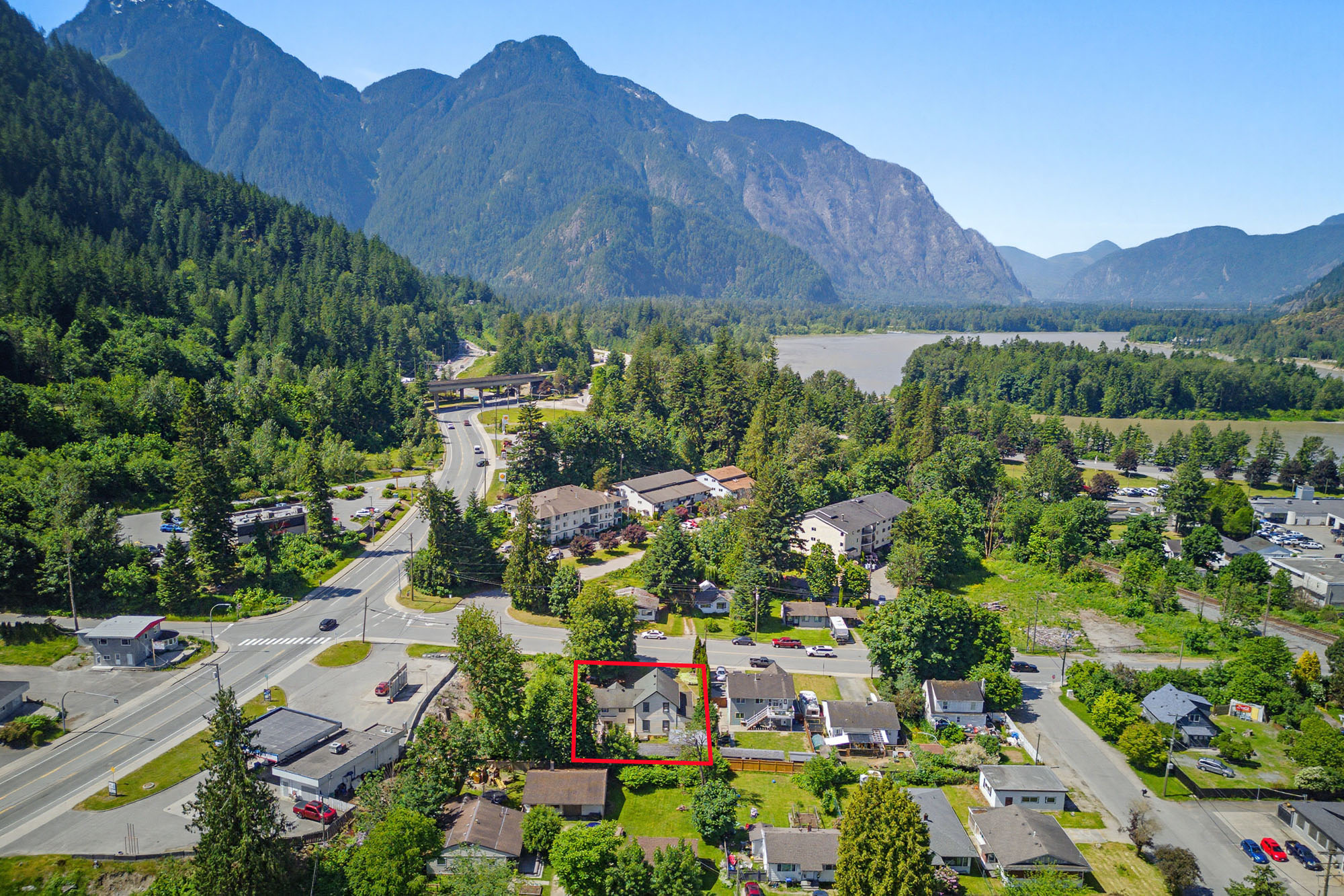 1075 3 Avenue, Hope