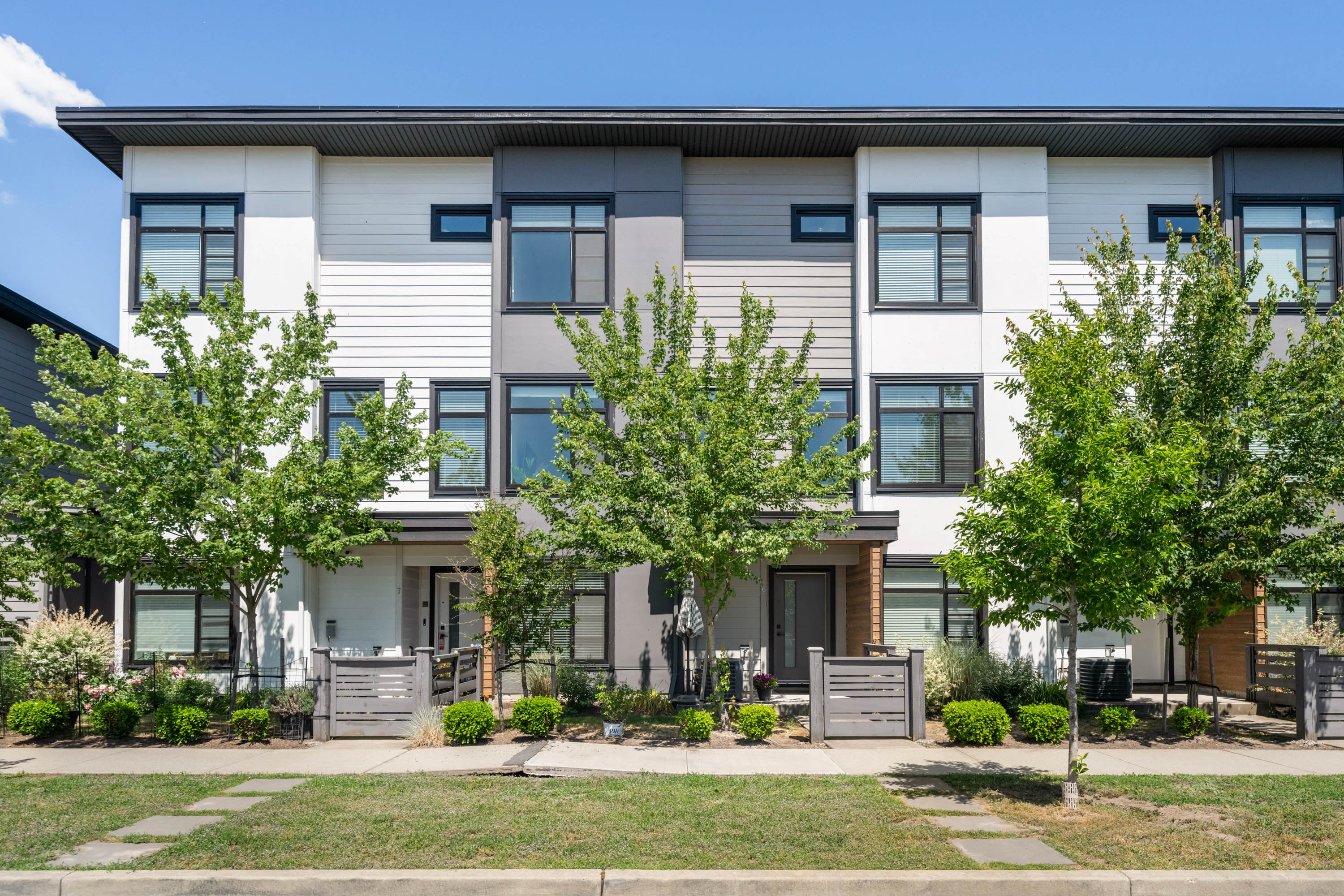 6 - 7127 193A Street, Surrey